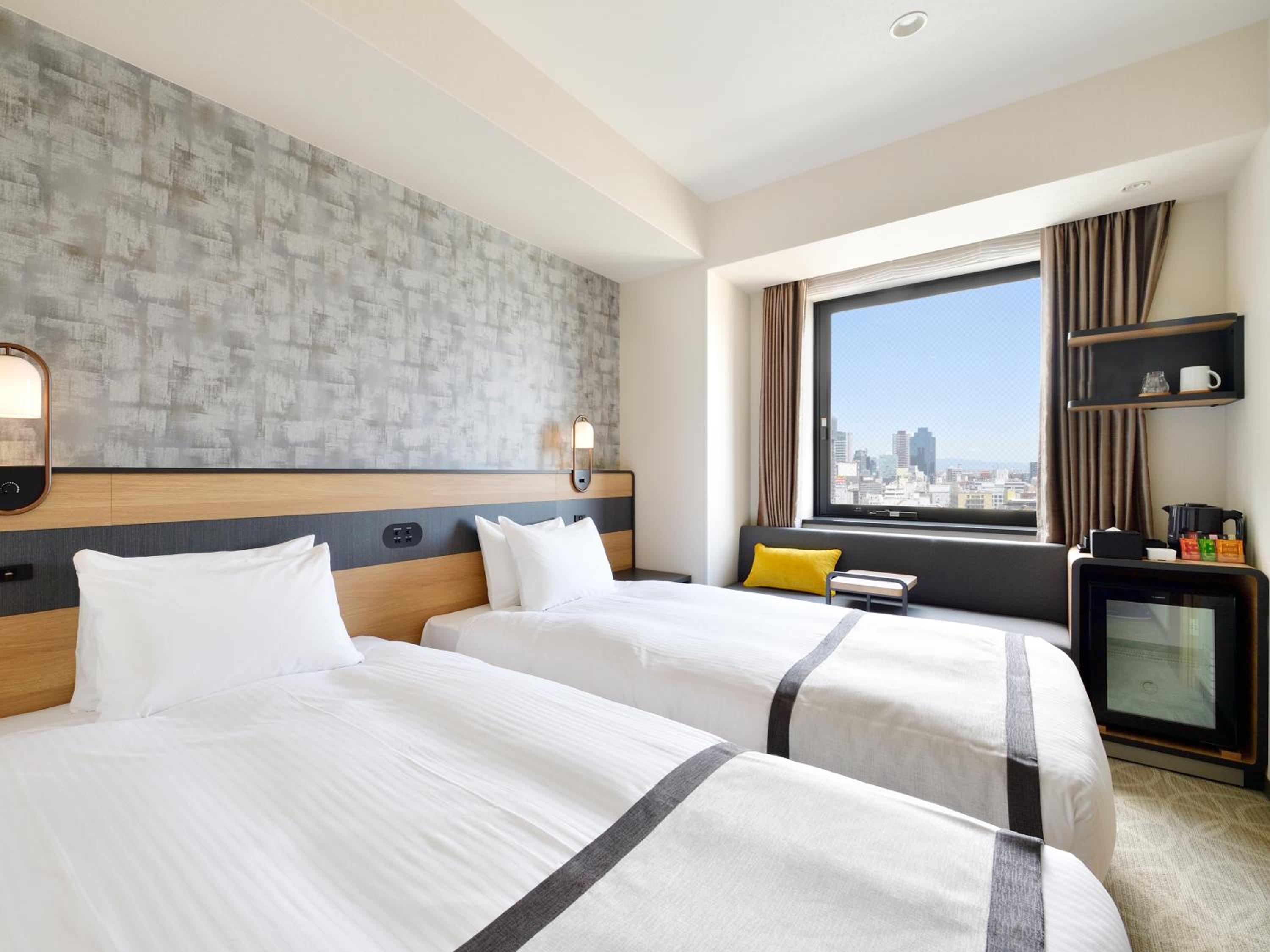 Standard Twin Room with Lounge Access - Non-Smoking photo 1
