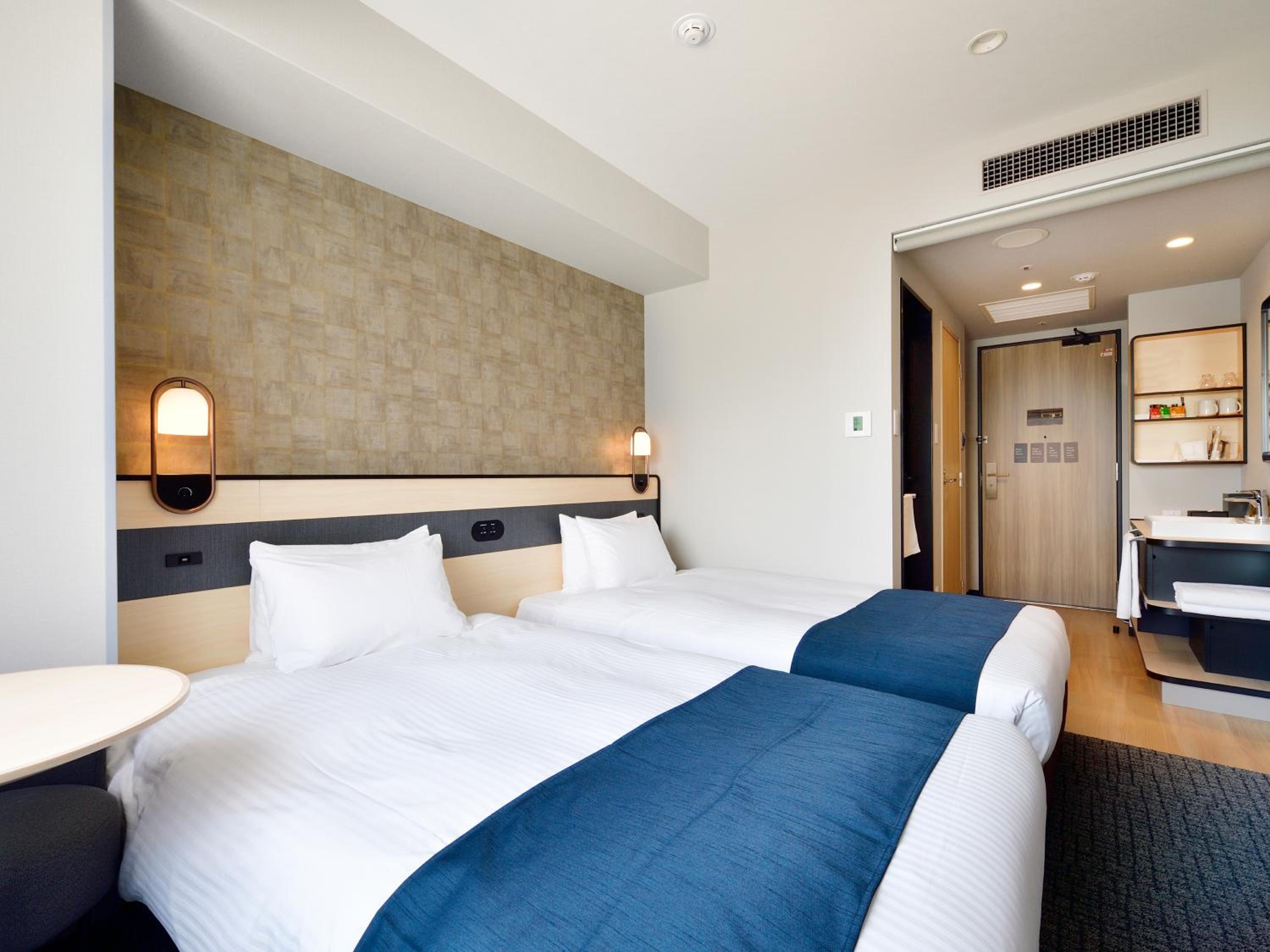 Moderate Twin Room with Lounge Access - Non-Smoking photo 1