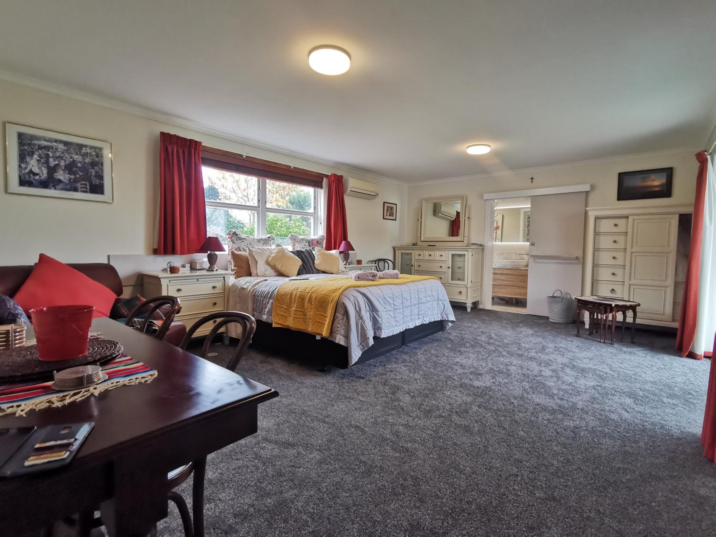 Deluxe Super King Room photo 1