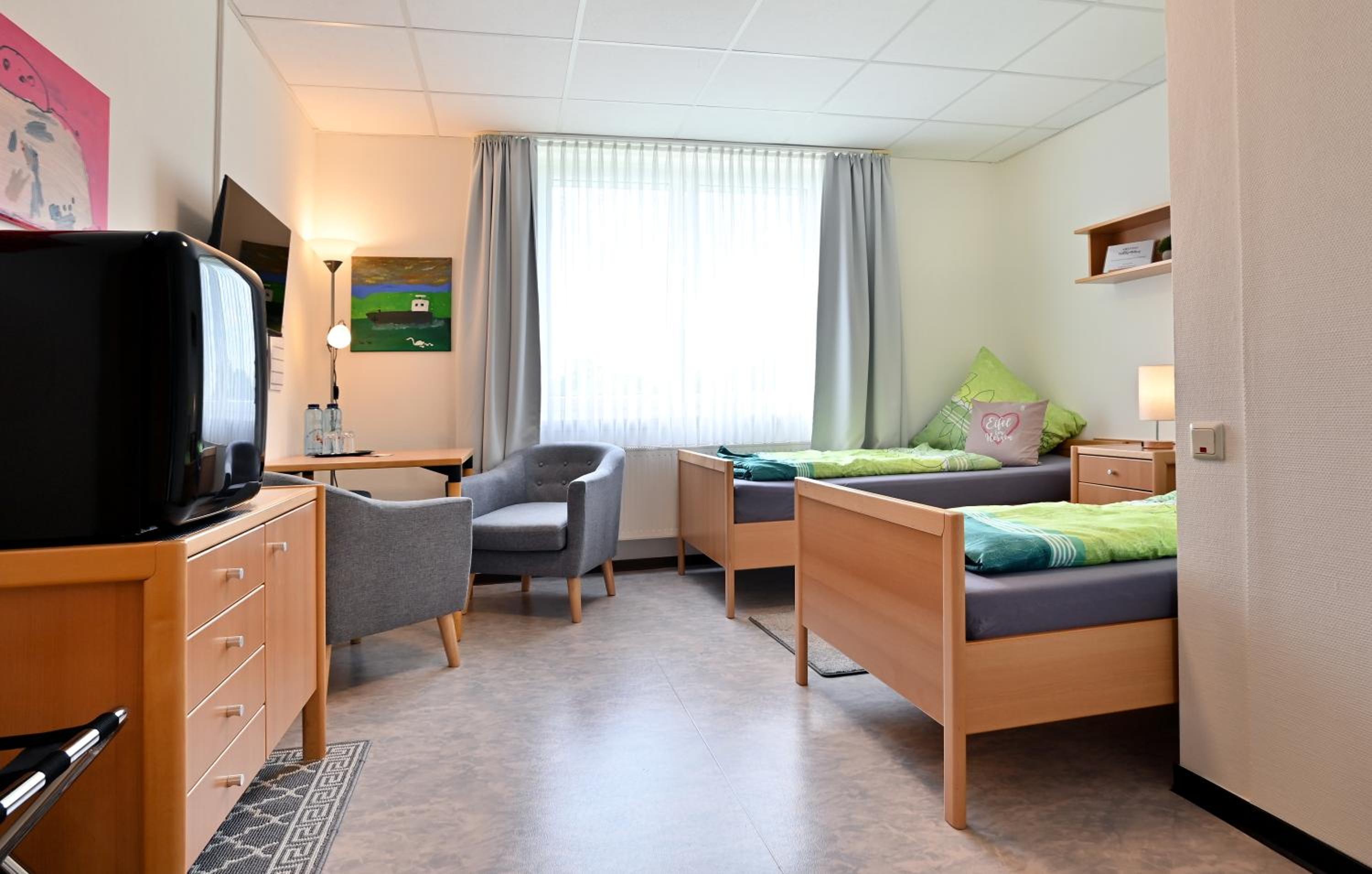 Twin Room with Private External Bathroom