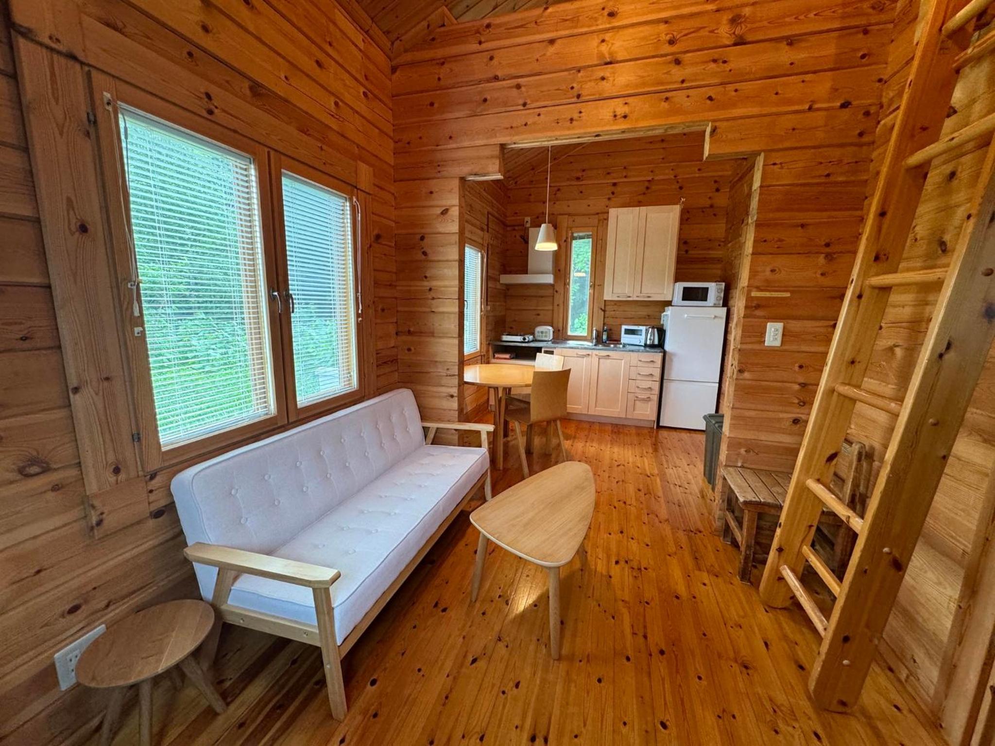 One-Bedroom House photo 1