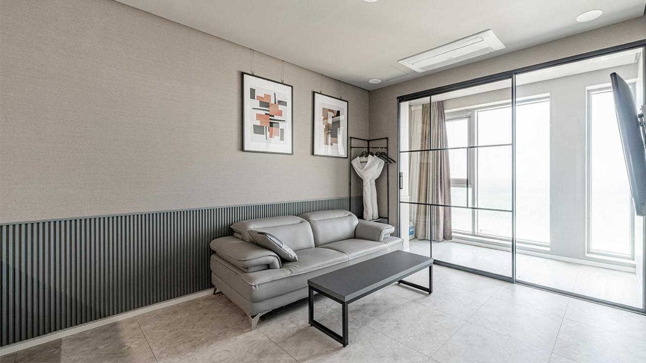 Deluxe Premier with Ocean View - Photo 17