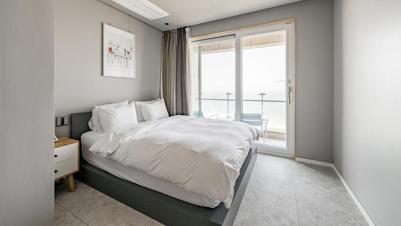 Deluxe Premier with Ocean View - Photo 7