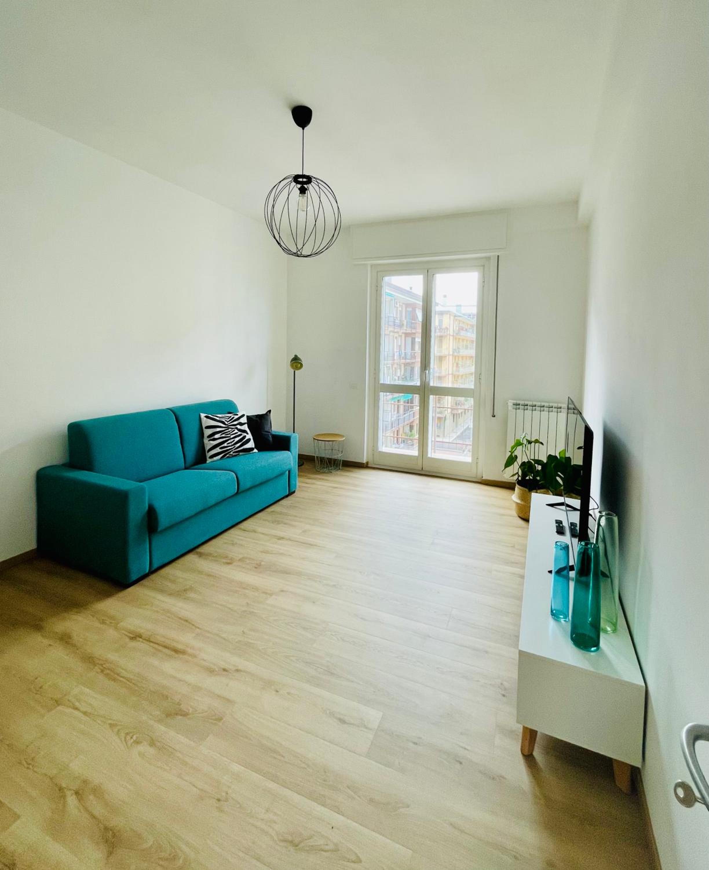 One-Bedroom Apartment photo 2