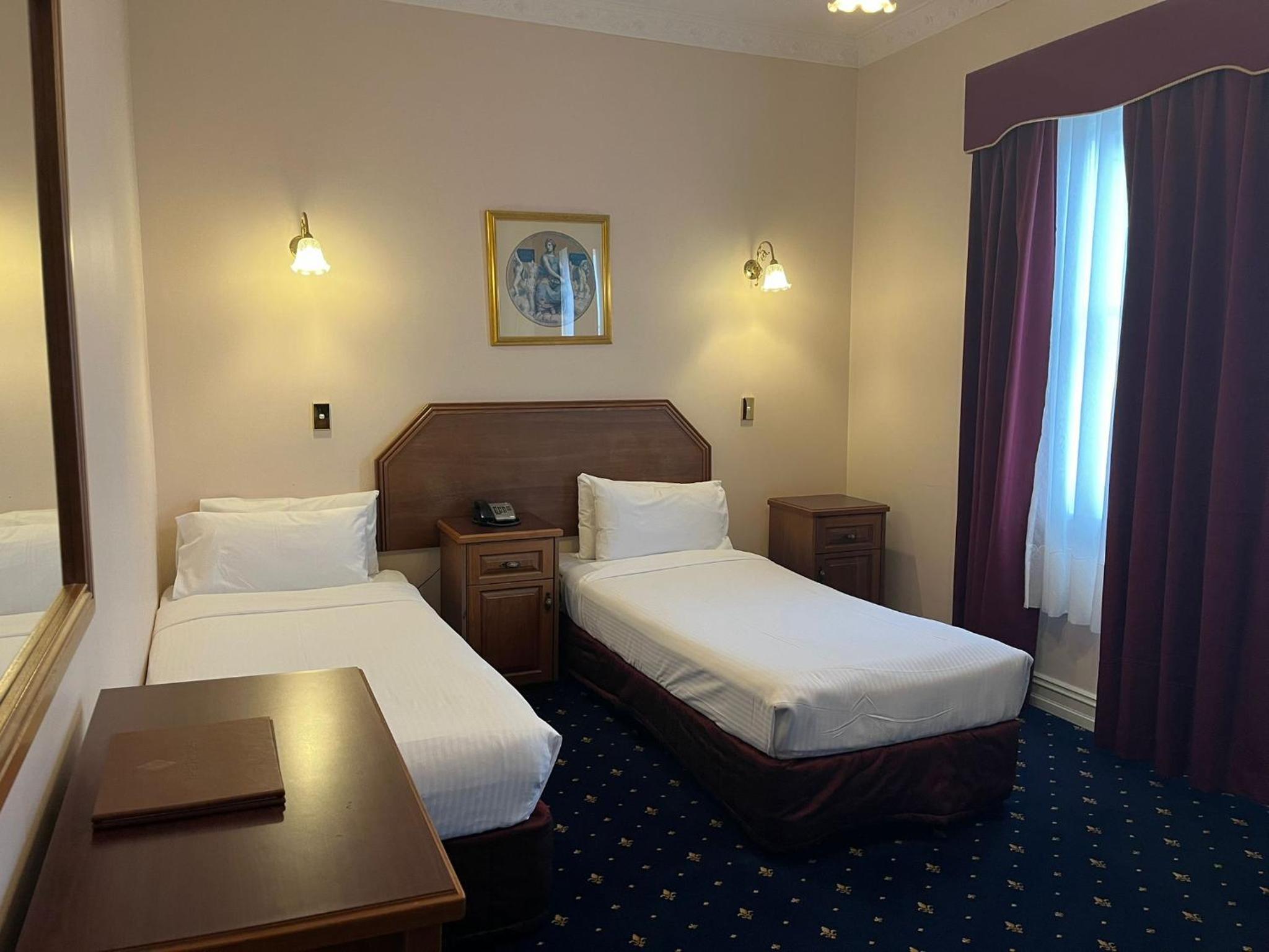 Deluxe Twin Room - Photo 5