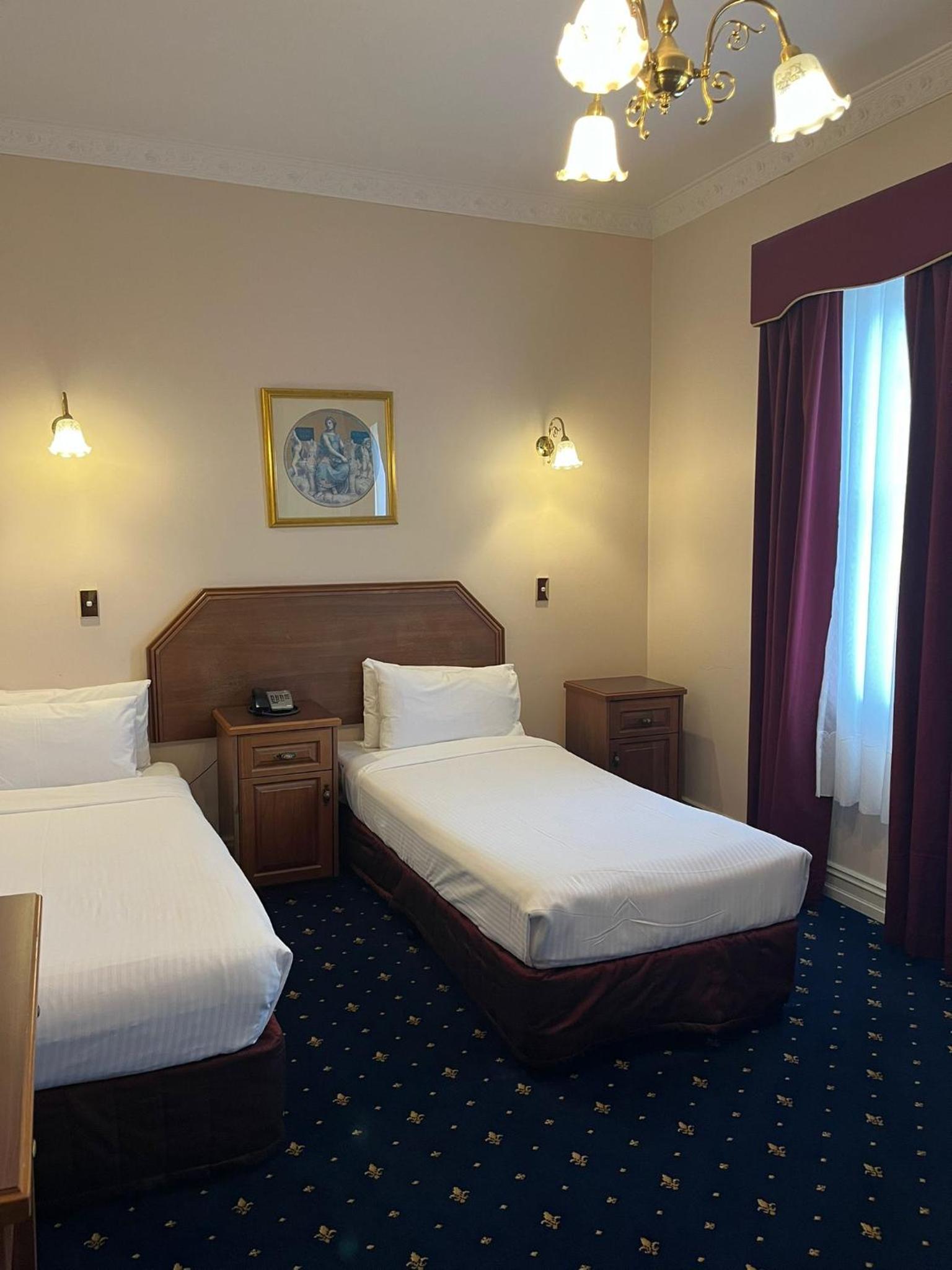 Deluxe Twin Room - Photo 3