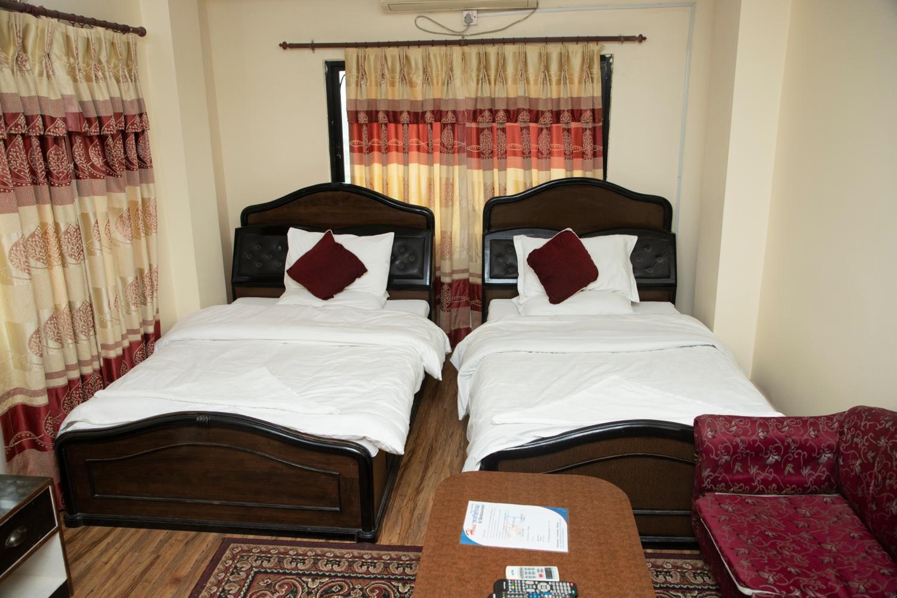 Deluxe Twin Room photo 3