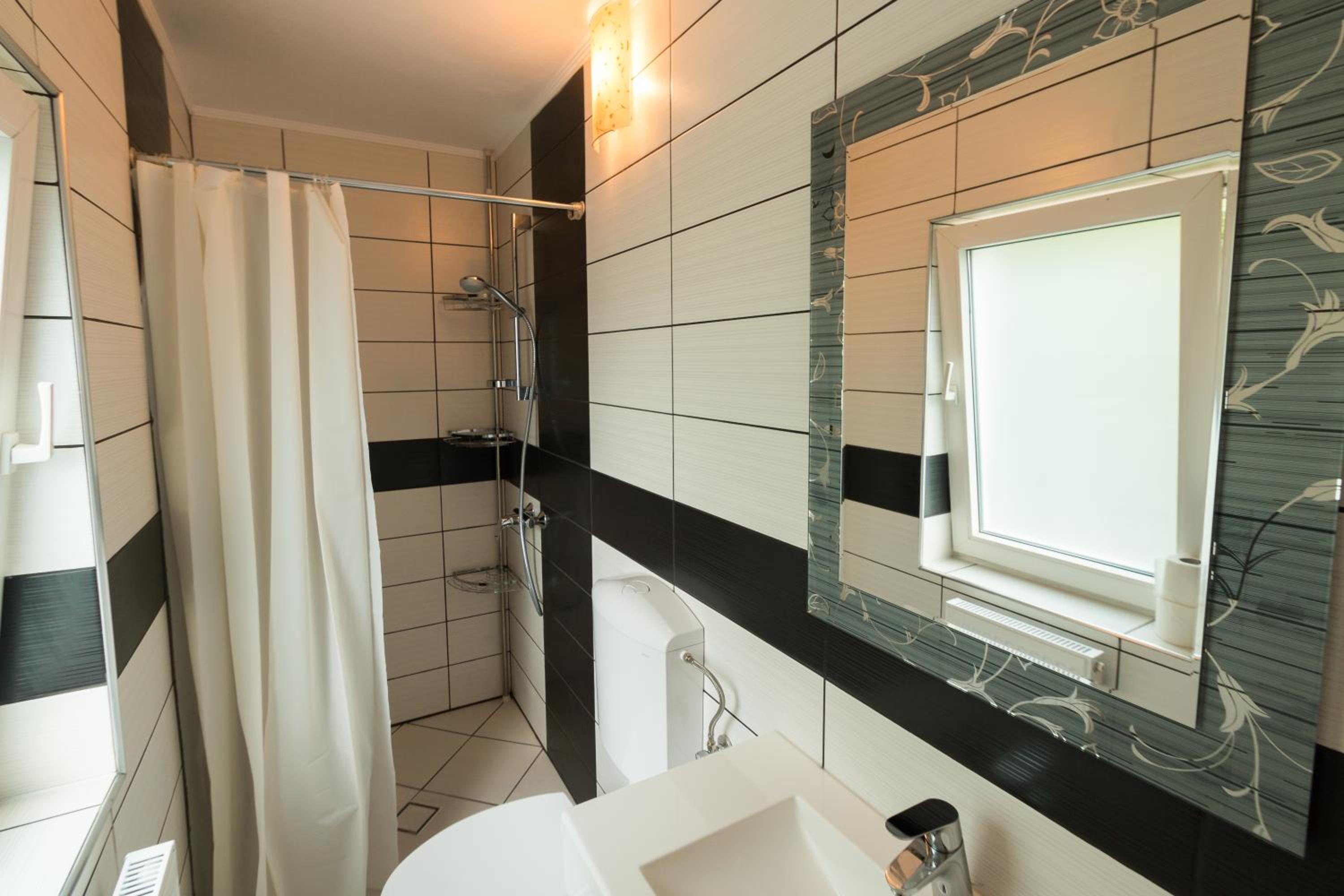 Deluxe Double Room with Balcony photo 2