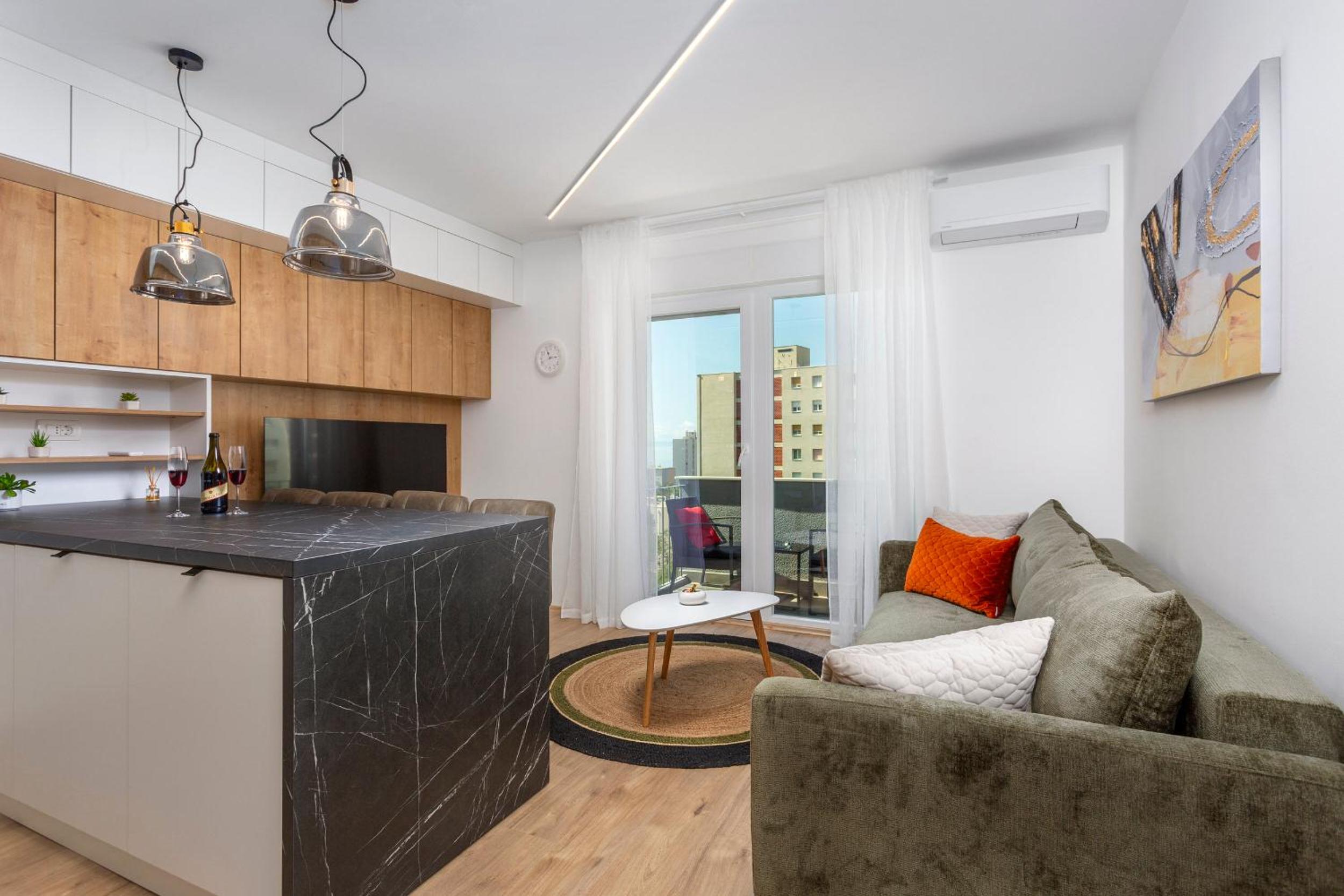 One-Bedroom Apartment