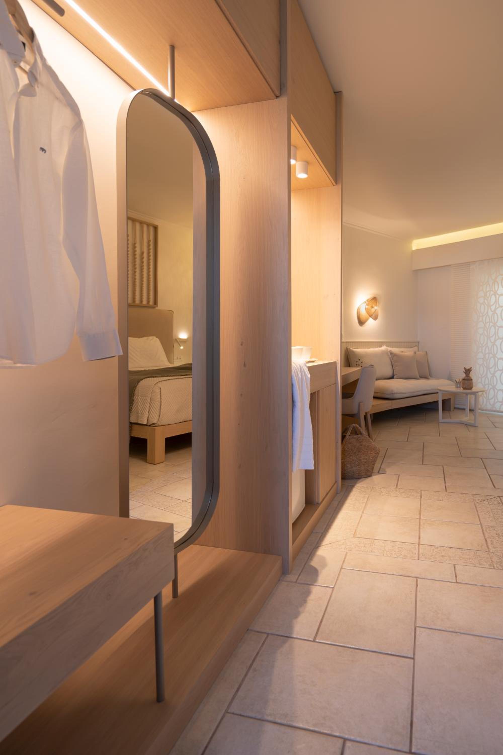 Superior Double Room with Side Sea and Pool View  - Photo 12