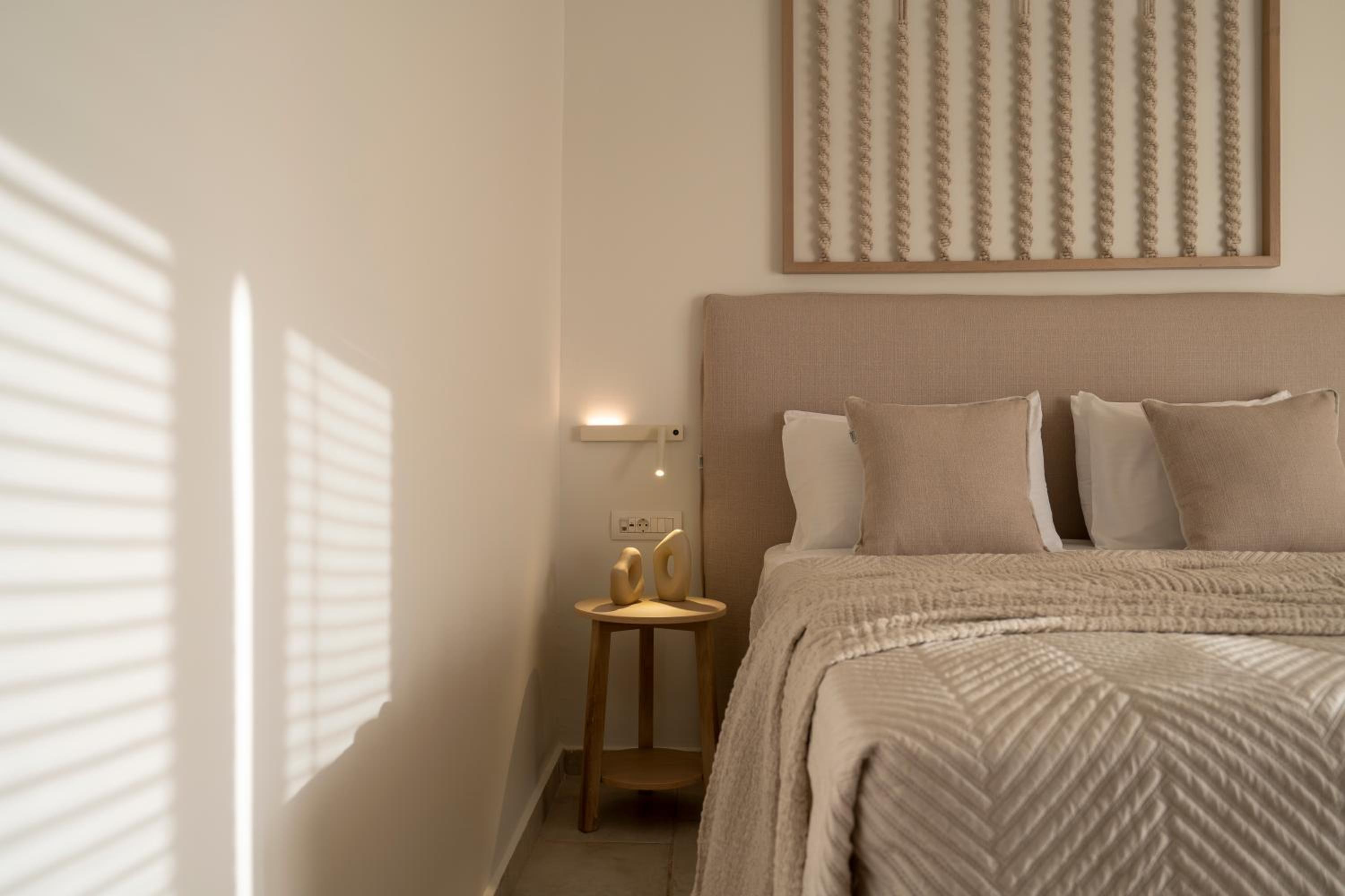 Superior Double Room with Side Sea and Pool View  - Photo 14