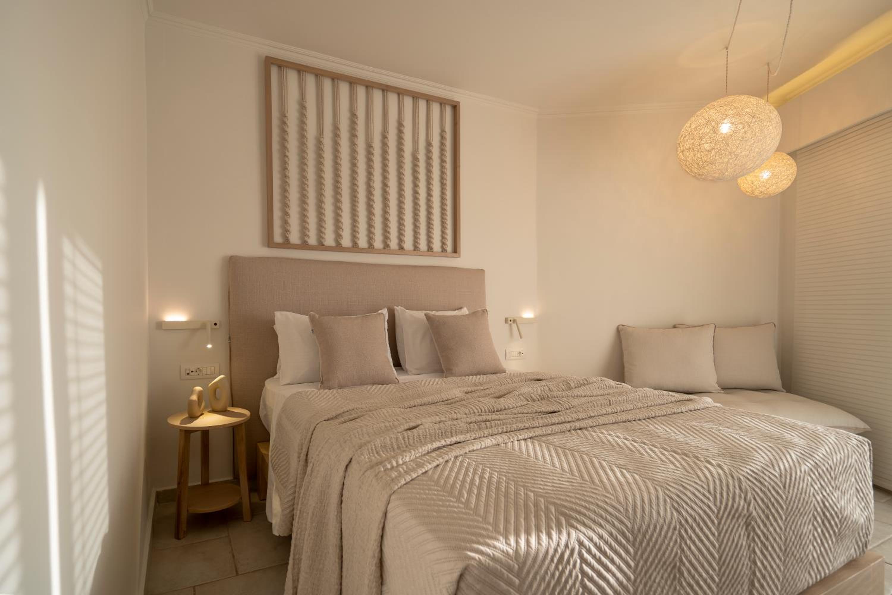 Superior Double Room with Side Sea and Pool View  - Photo 13