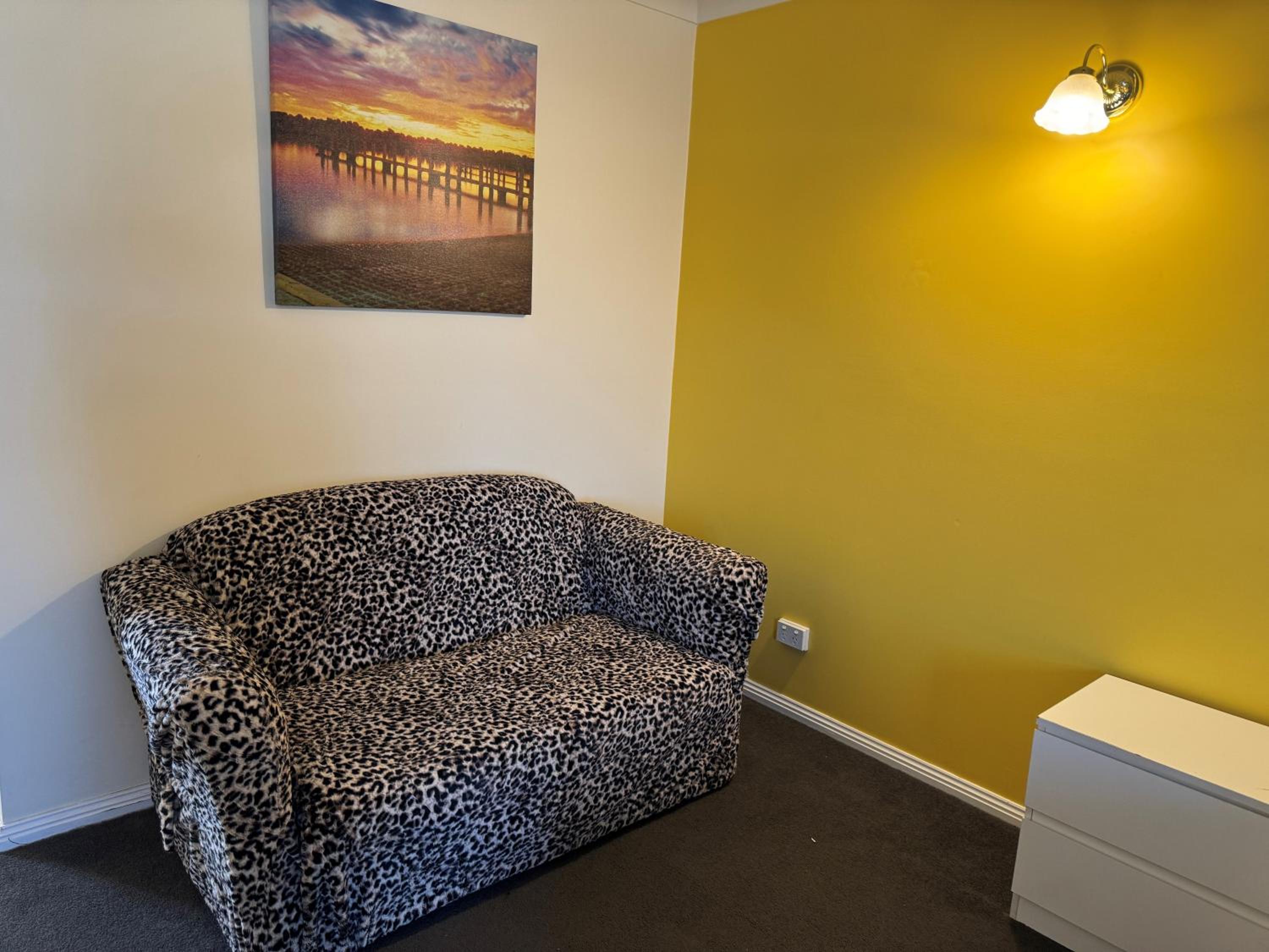 Queen Room with Spa Bath photo 1