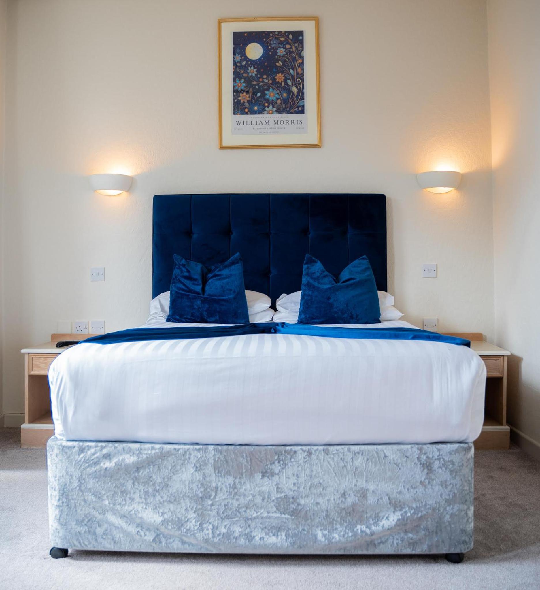 Double Room - Photo 11