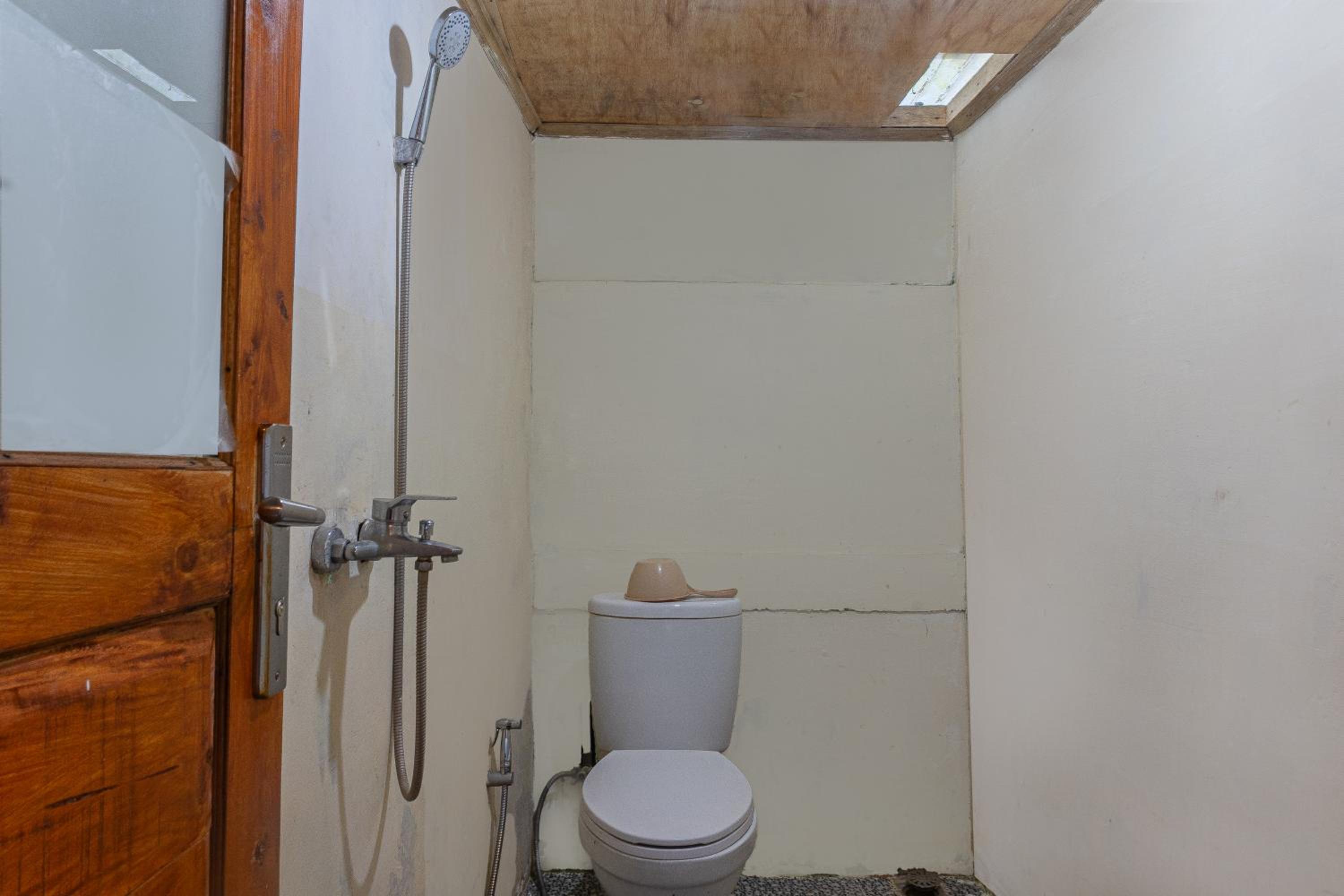 Standard Double Room - Photo 5