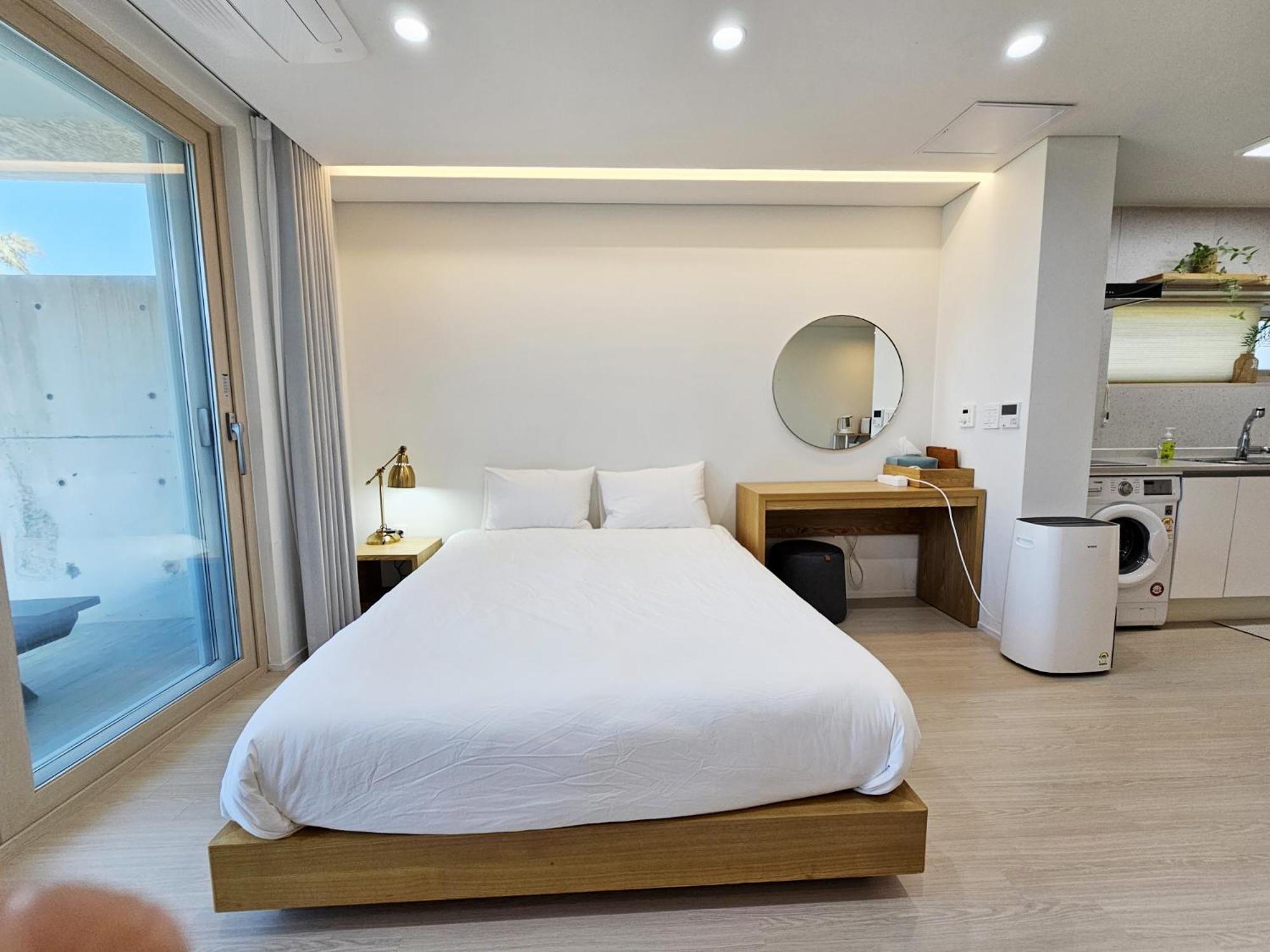 Double Room with Sea View - Photo 1