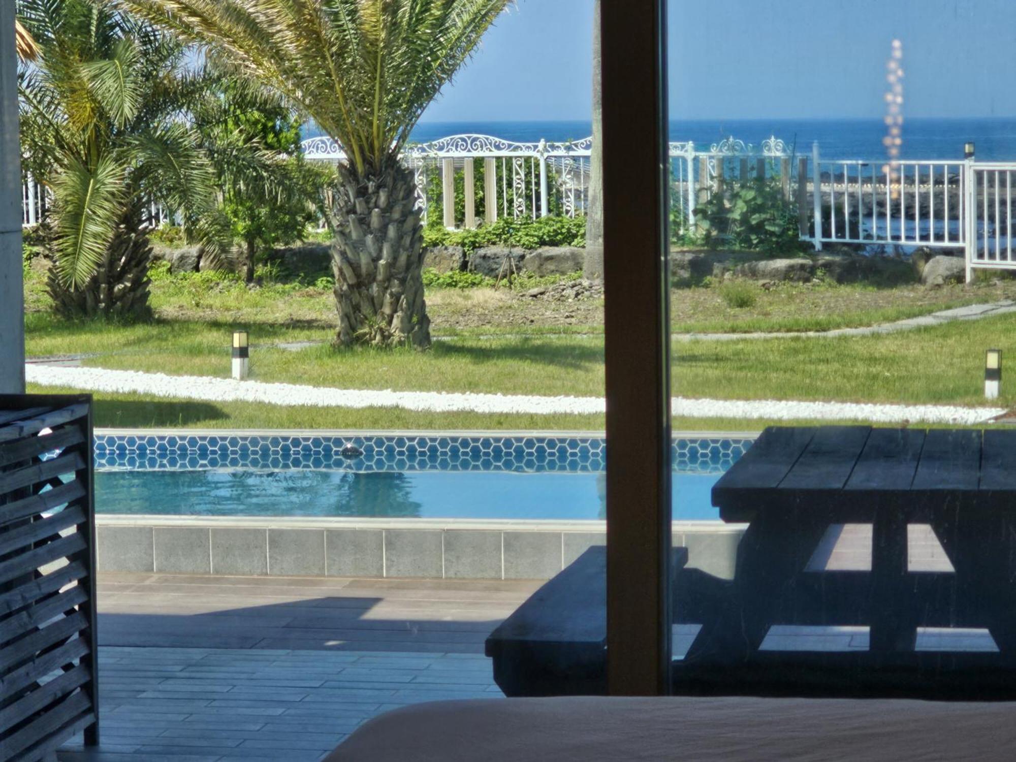 Double Room with Sea View - Photo 13