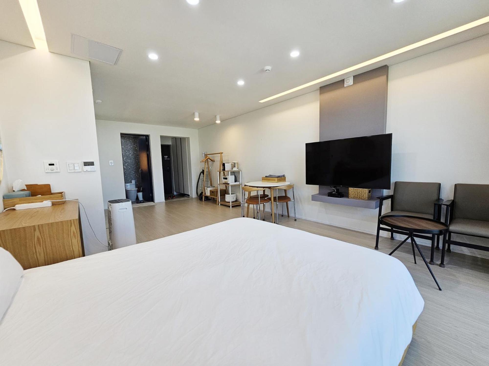 Double Room with Sea View - Photo 4