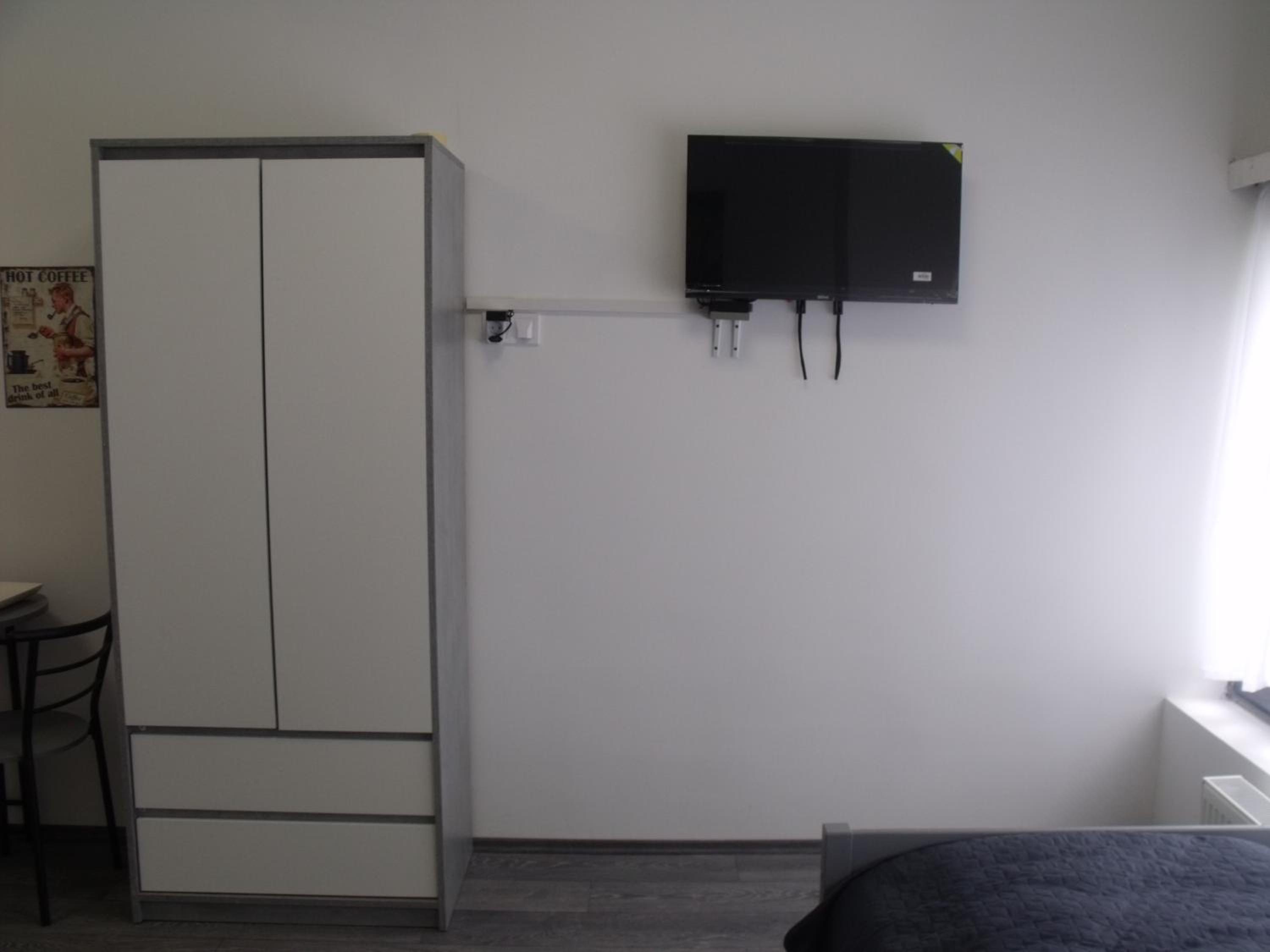 One-Bedroom Apartment photo 3