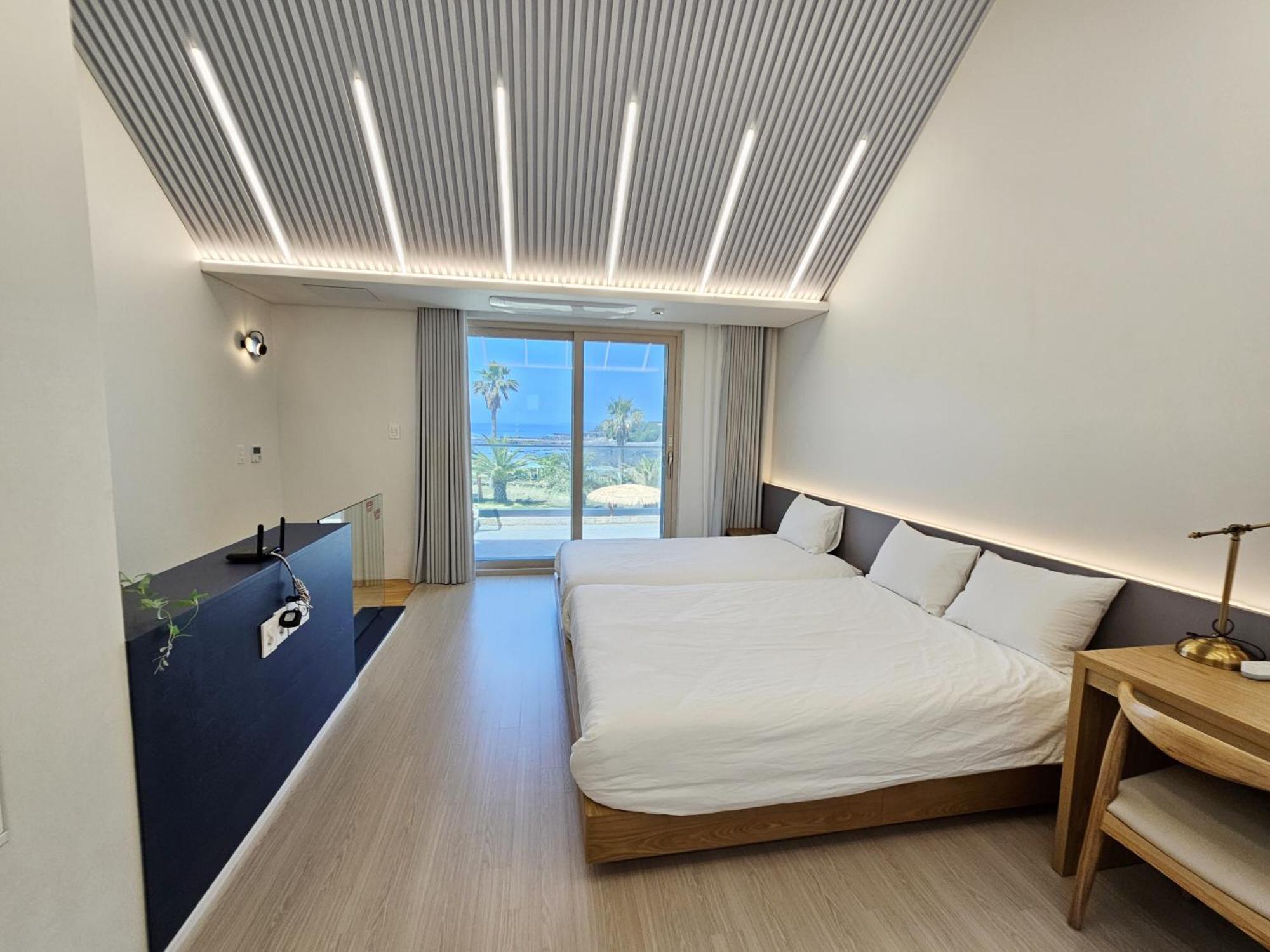 Studio with Ocean View - Photo 16