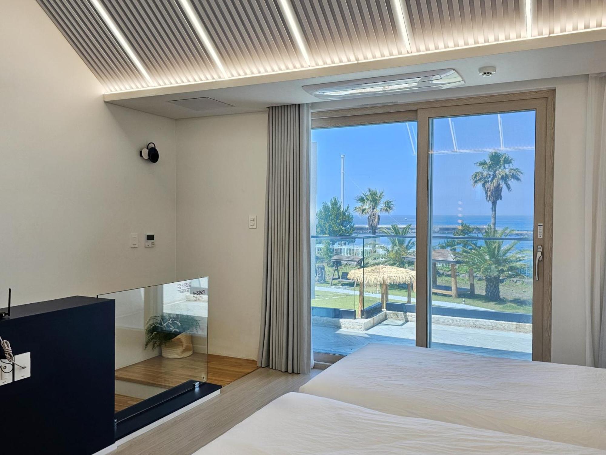 Studio with Ocean View - Photo 11