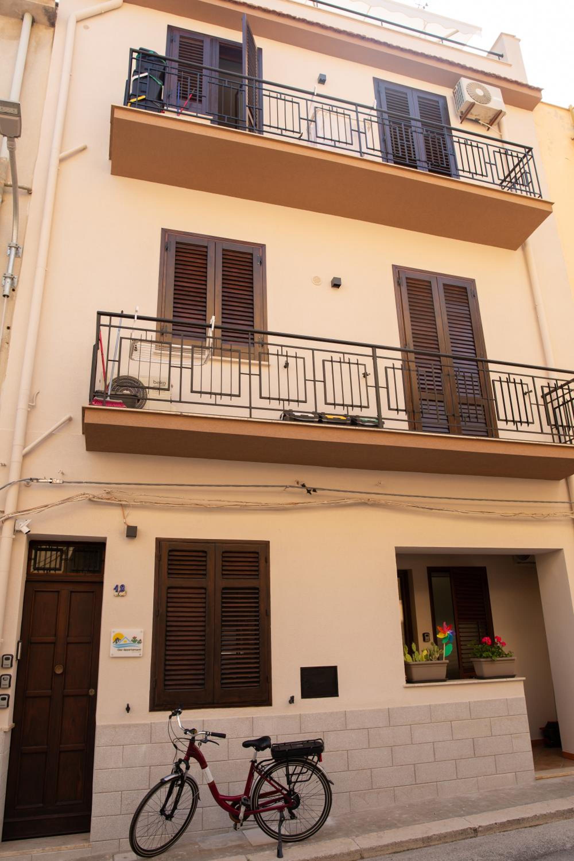 Two-Bedroom Apartment with Balcony photo 2