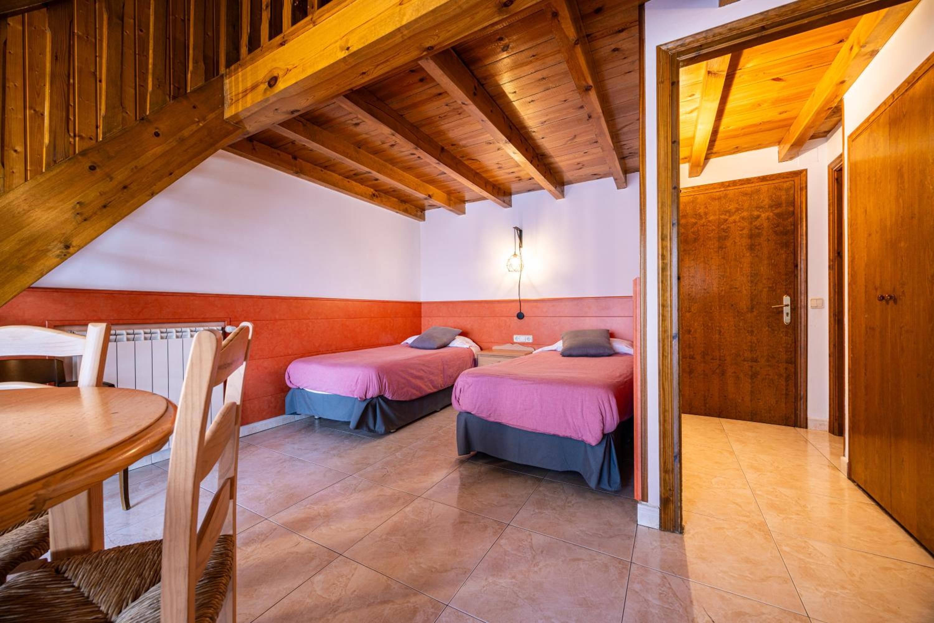 Apartment (4 Adults)