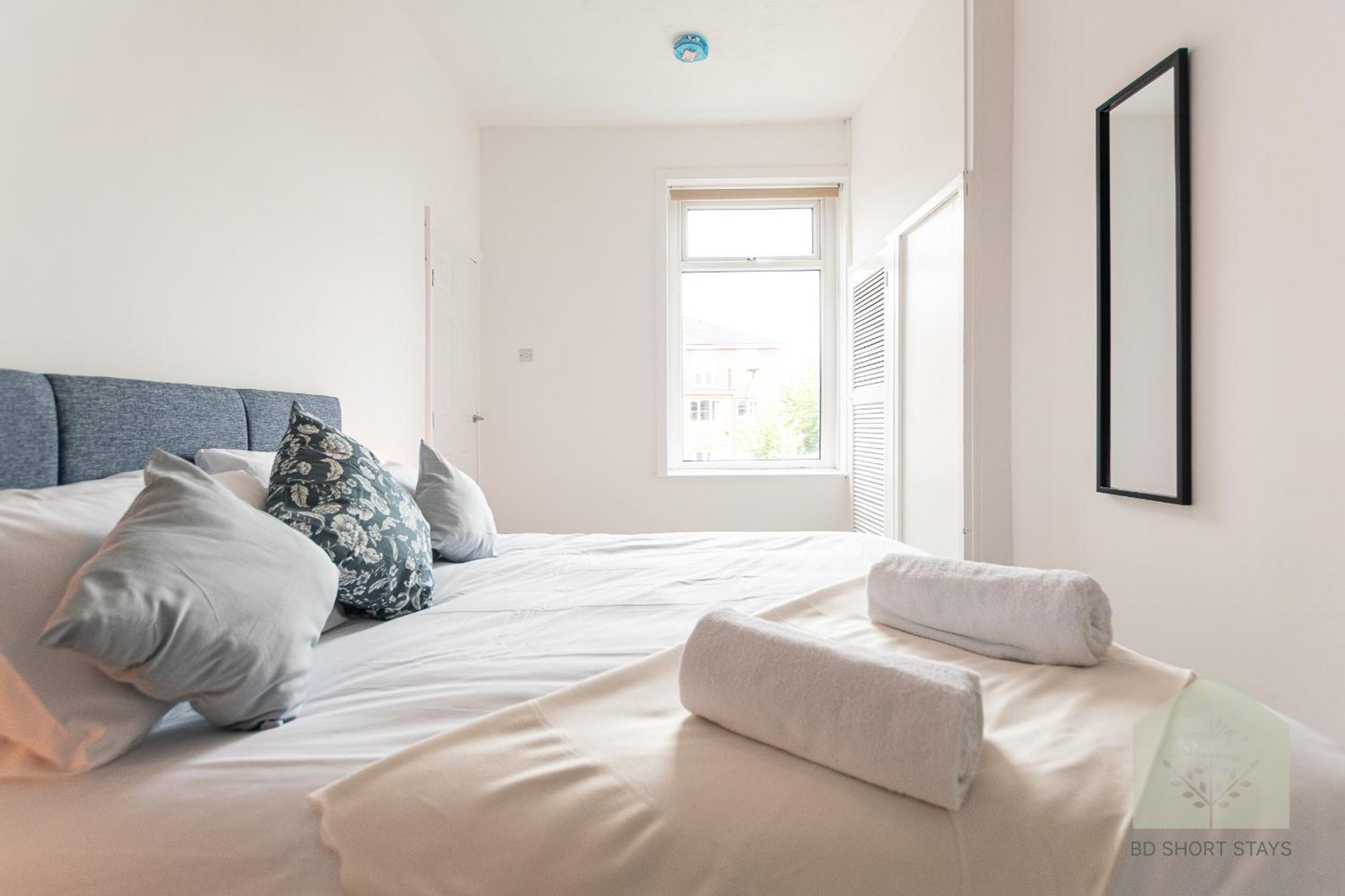 Three-Bedroom House photo 2