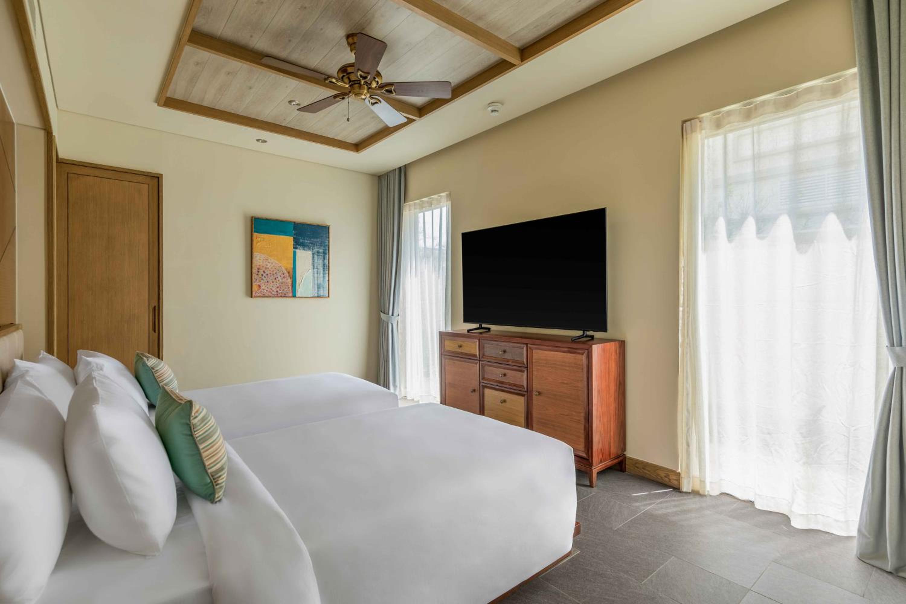 Five Bedroom Beachfront Villa with Private Pool - Spa Inclusive - Photo 16