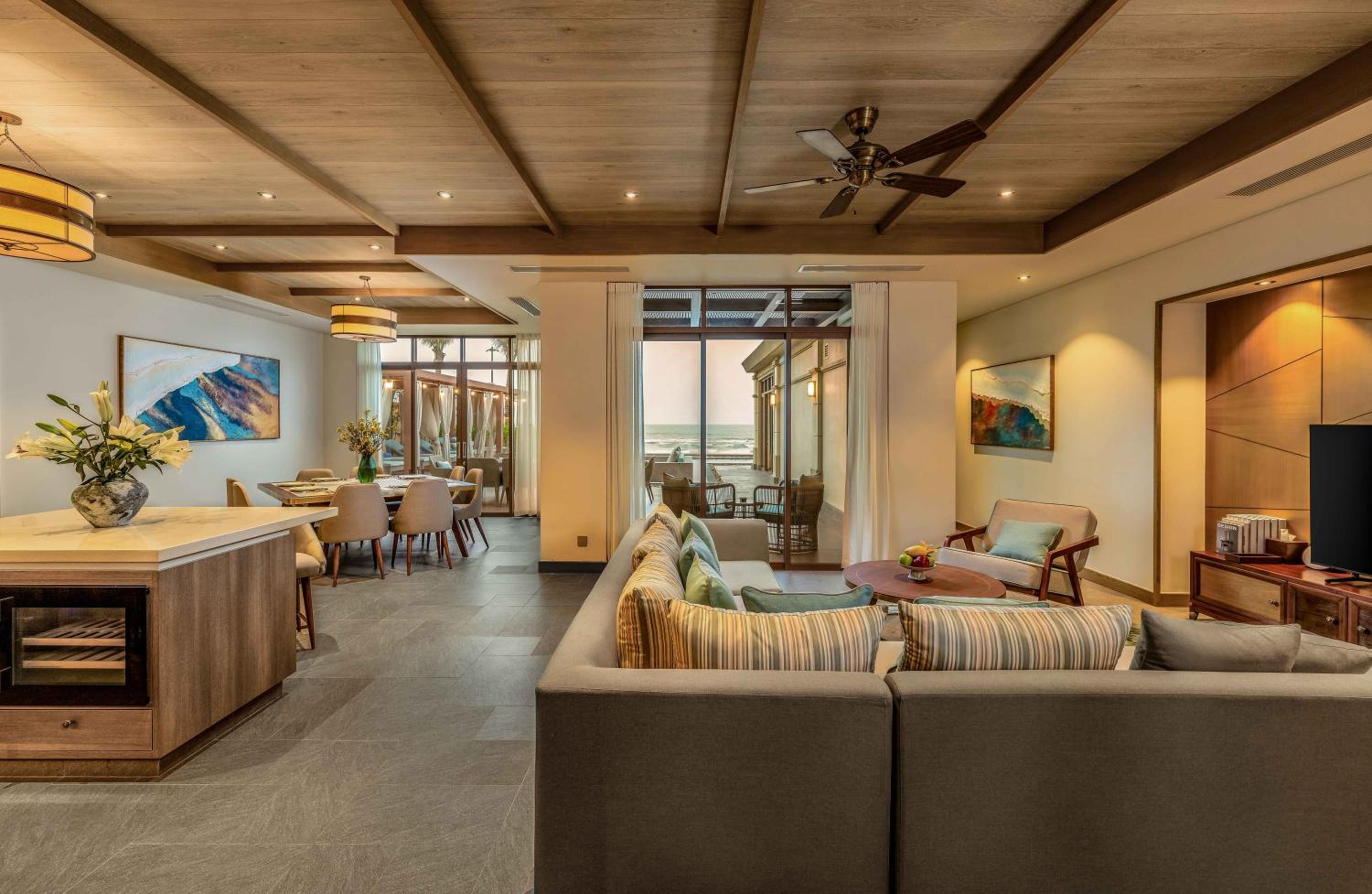 Five Bedroom Beachfront Villa with Private Pool - Spa Inclusive - Photo 2