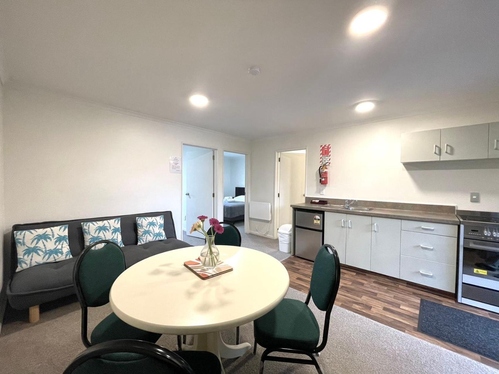 Two-Bedroom Apartment with Bath Tub