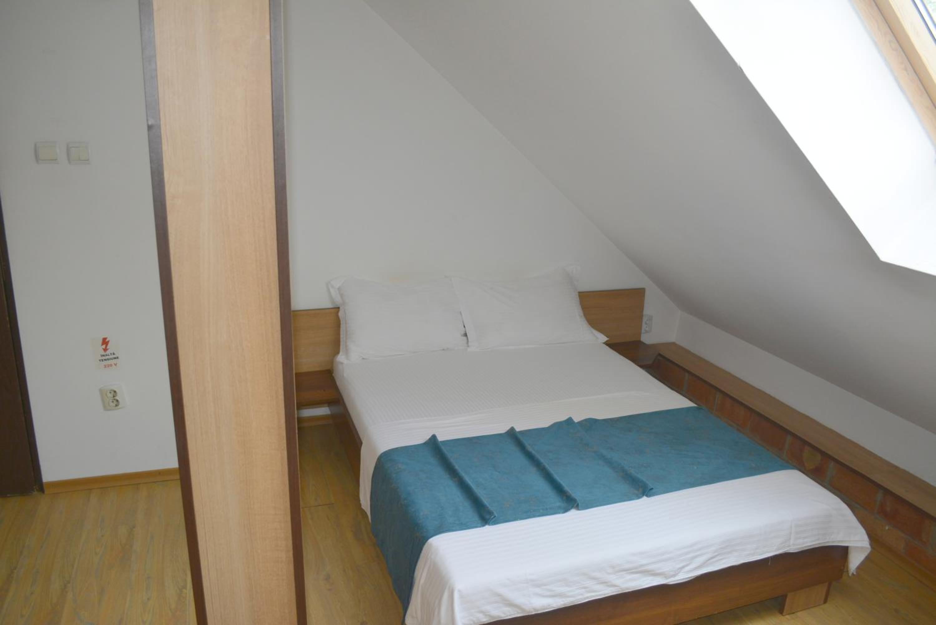 Large Double Room photo 1
