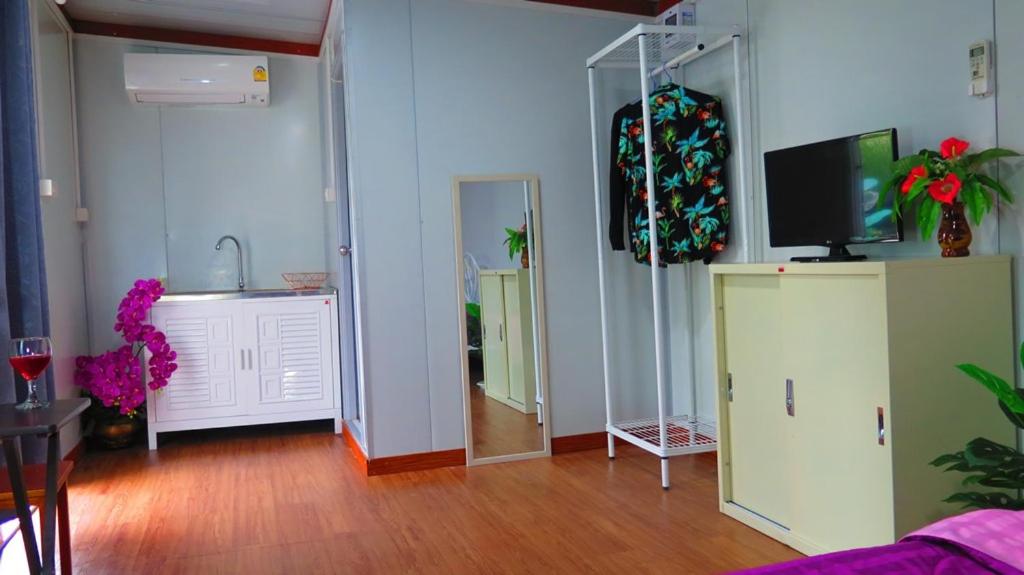 Deluxe Bungalow - Photo 2