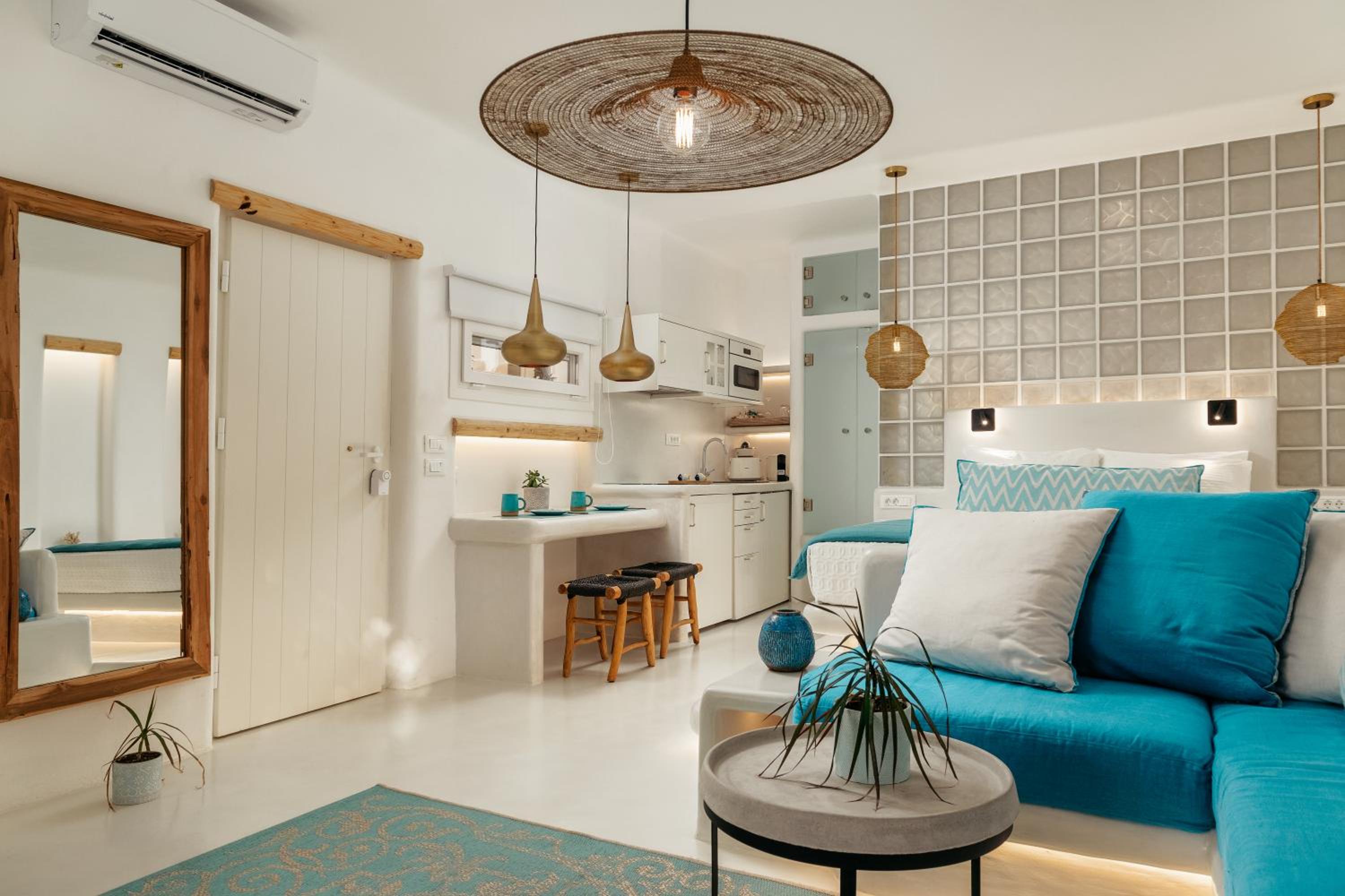 Studio Apartment with Sea View