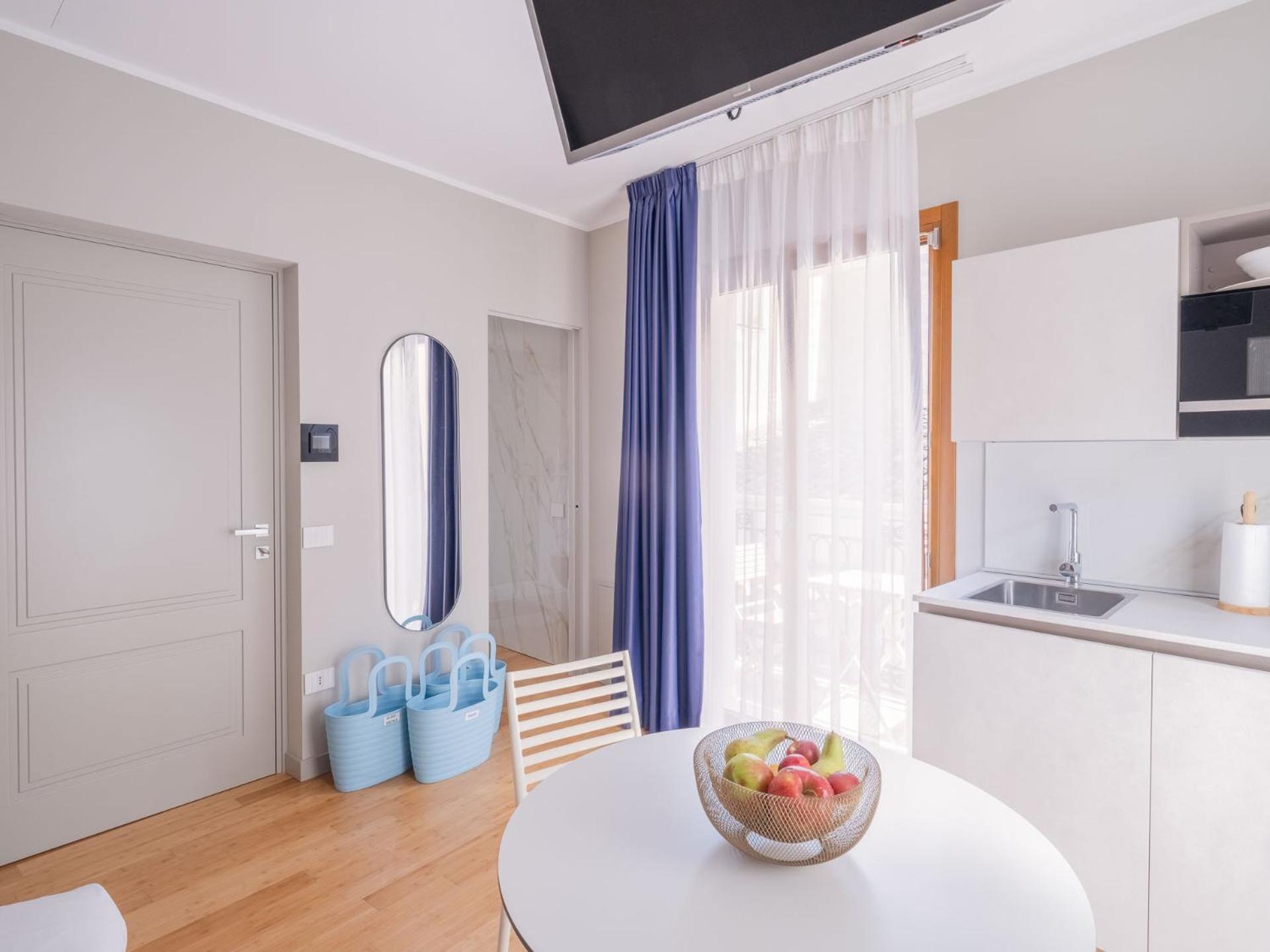 Studio Apartment photo 3