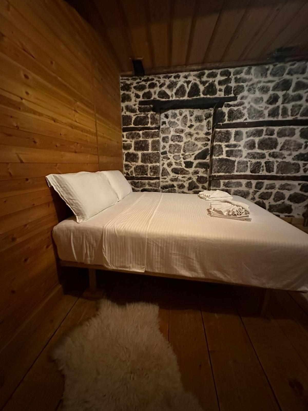 Bed in 4-Bed Female Dormitory Room photo 3