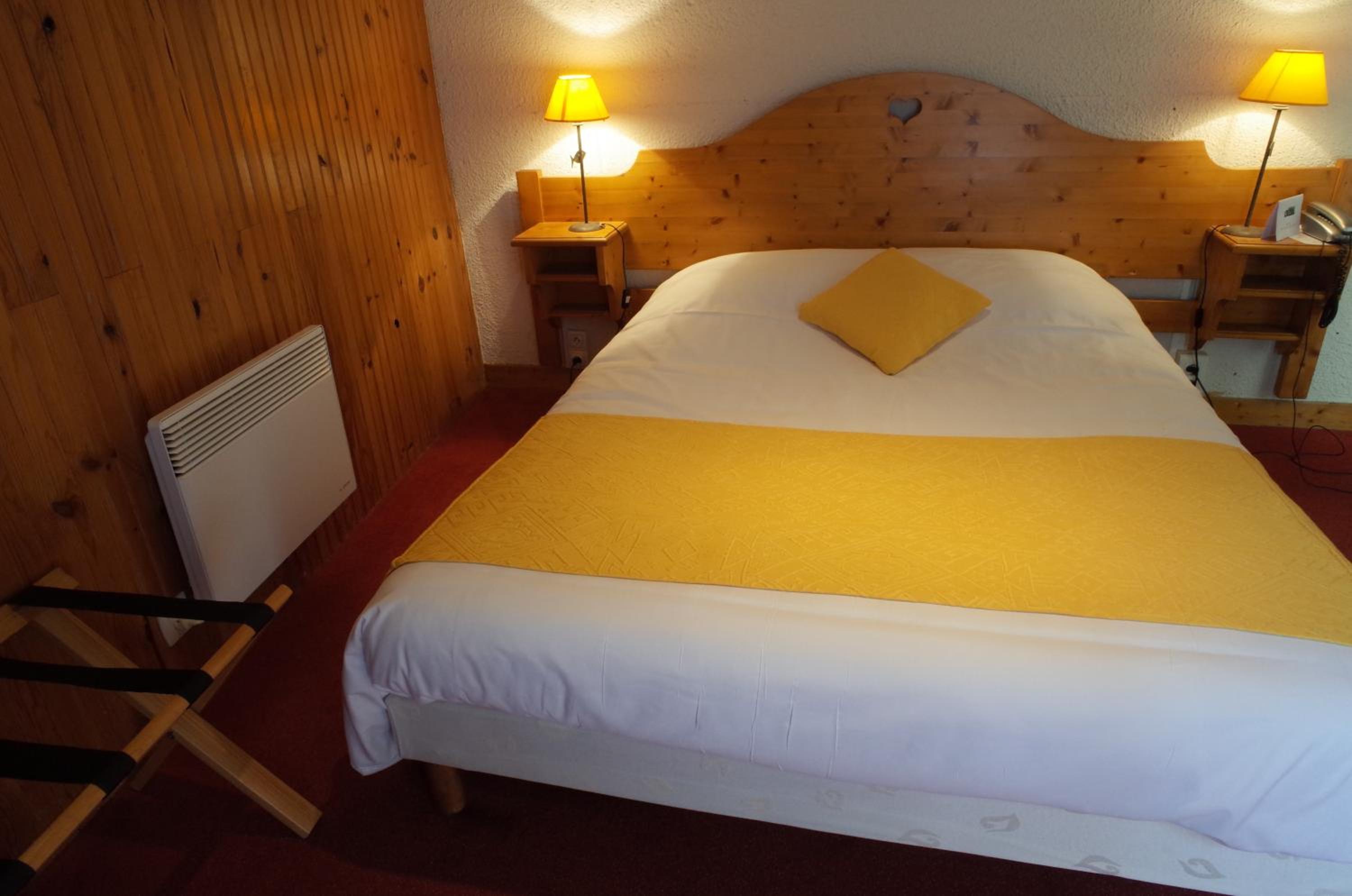 Standard Double Room - Forest Side - Photo 5