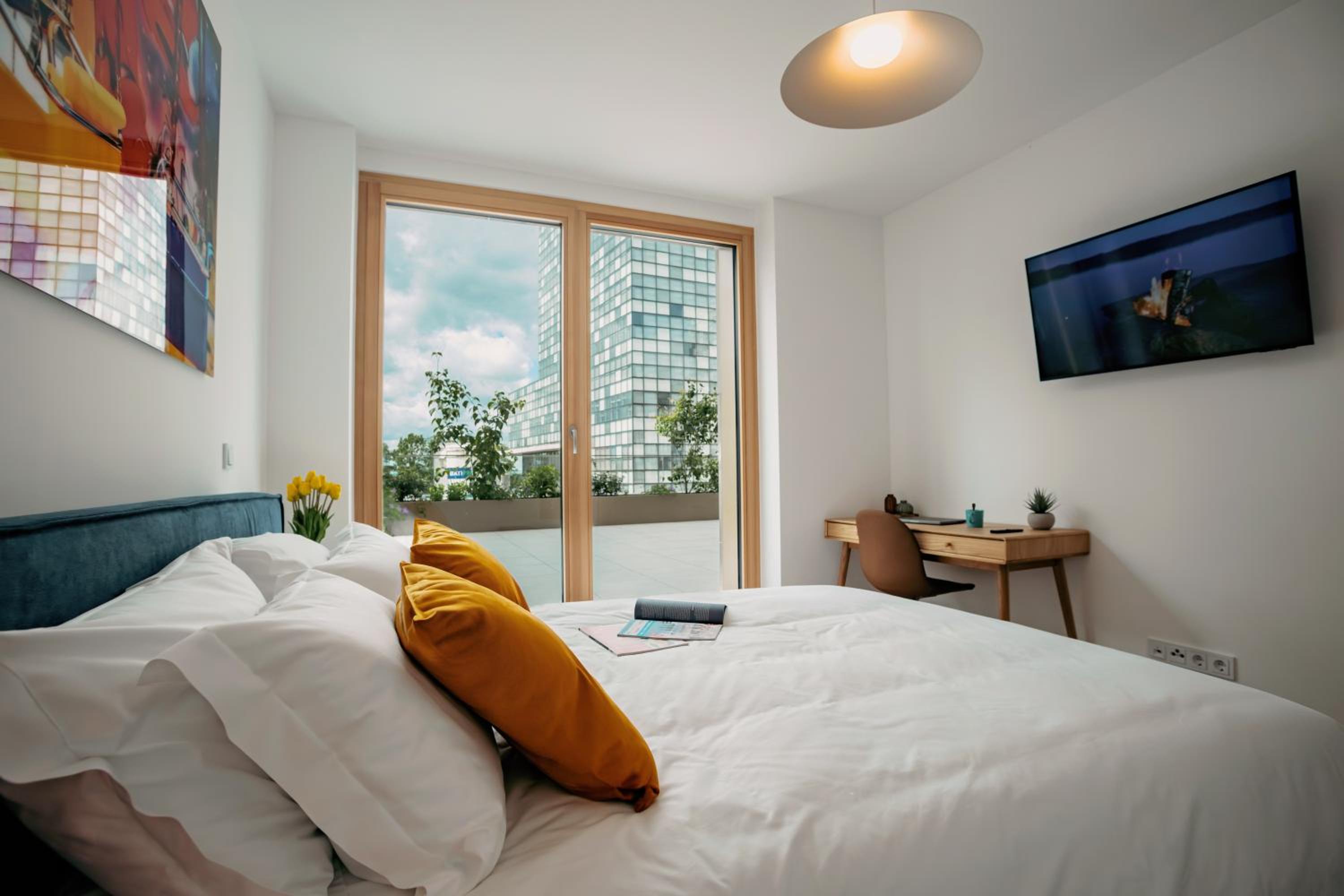 Two-Bedroom Apartment With Balcony photo 3