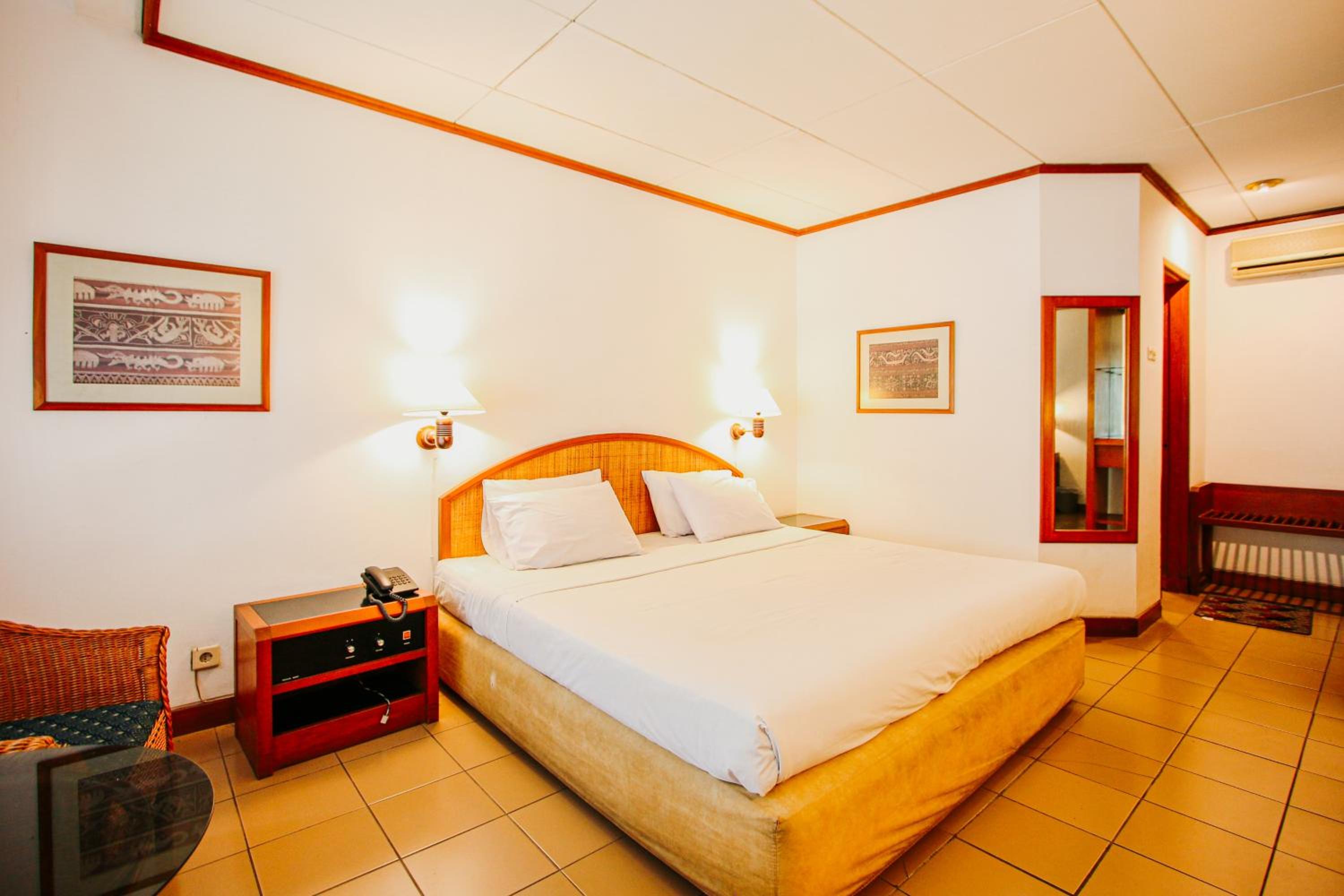 Deluxe King Room