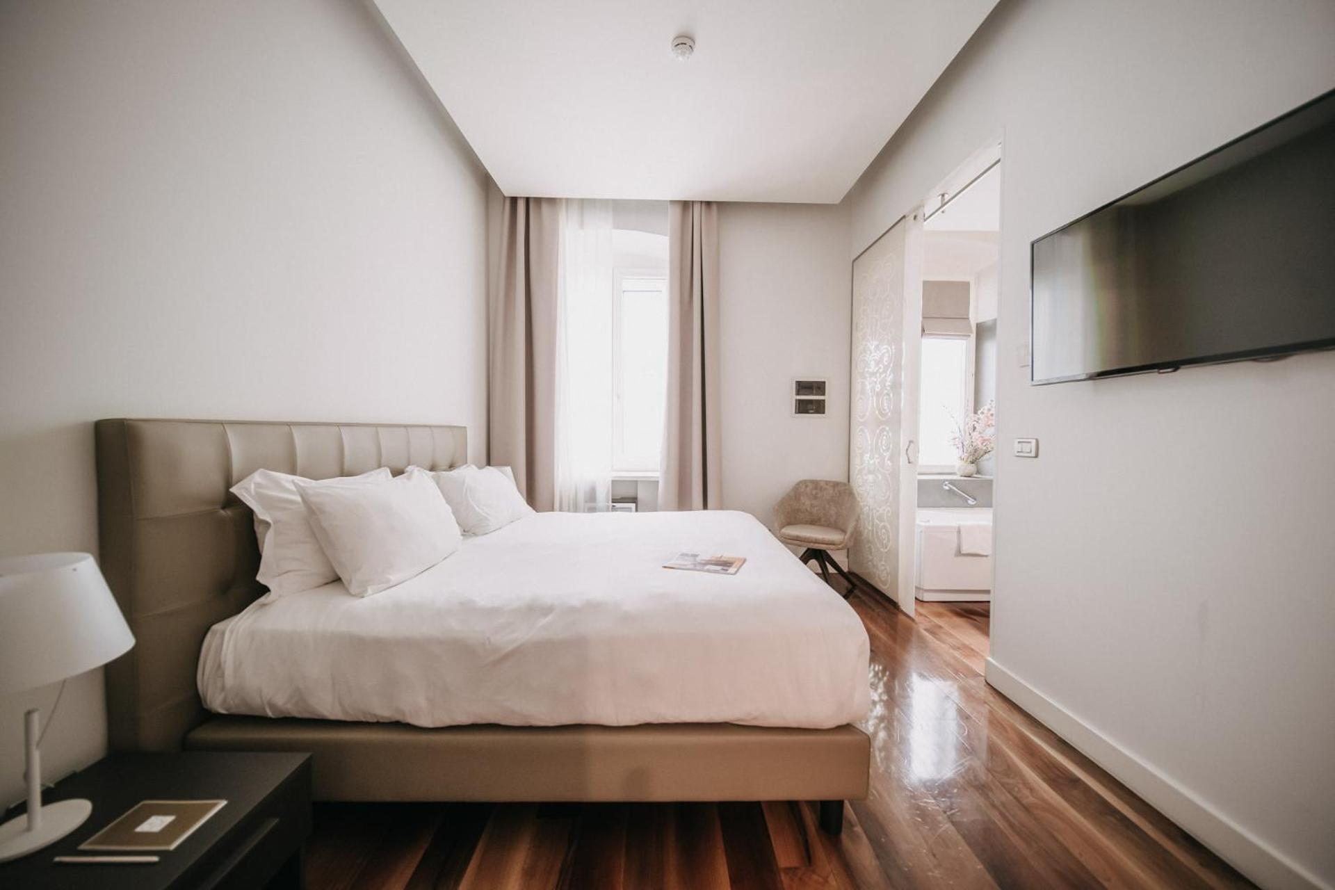 Classic Double Room - Photo 1