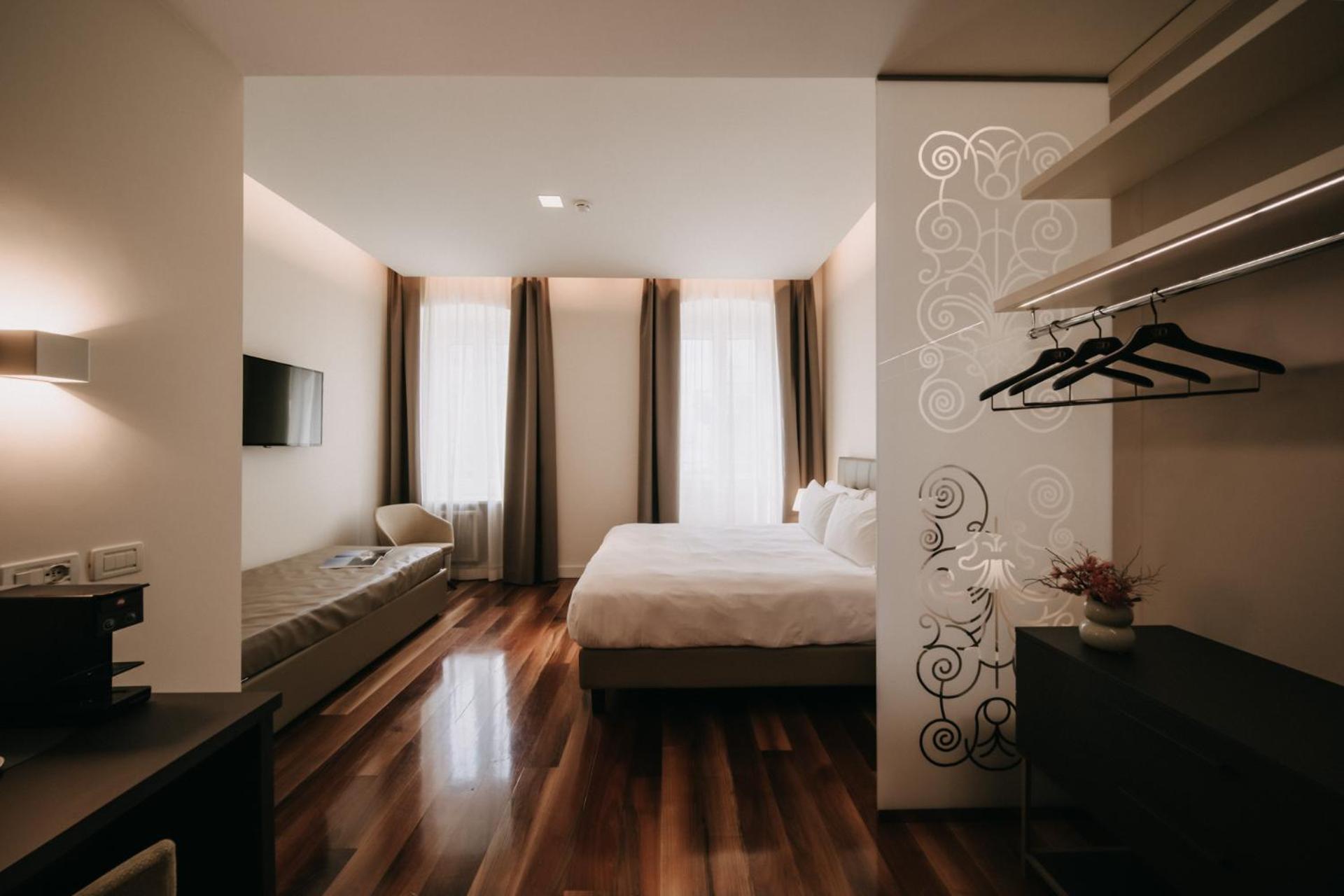 Deluxe Double Room - Photo 3