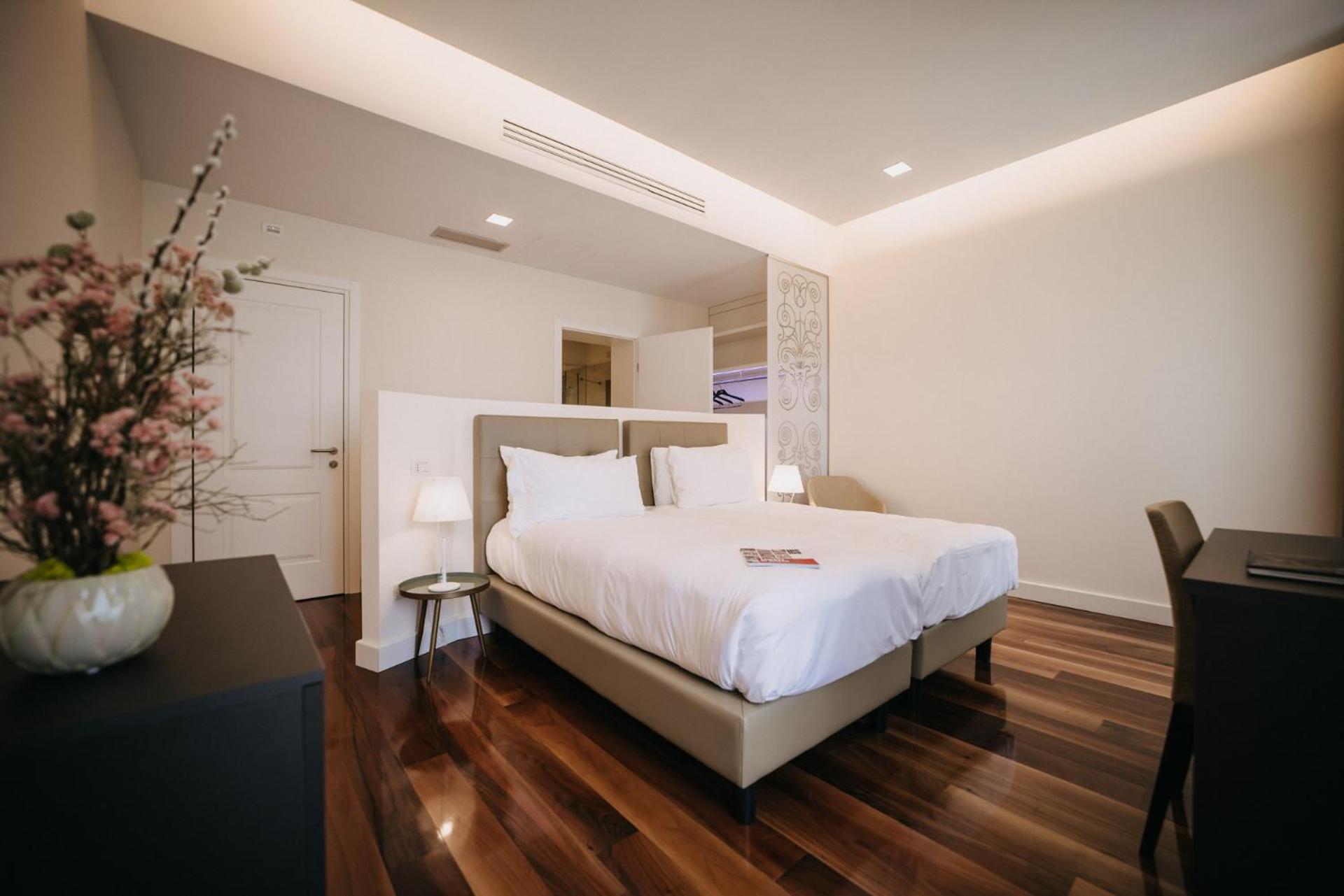 Deluxe Double Room - Photo 1