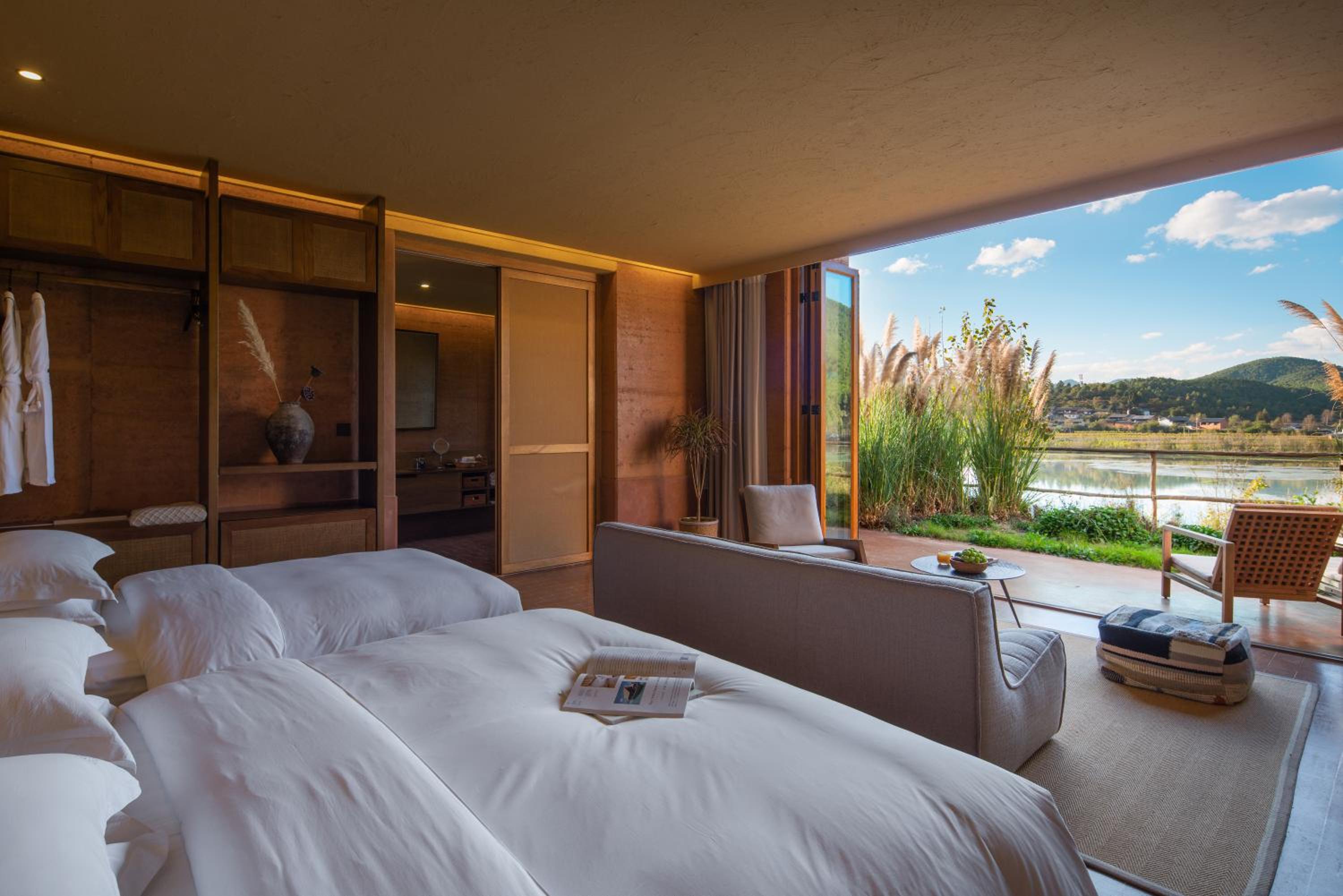 Triple Room with Lake View photo 1