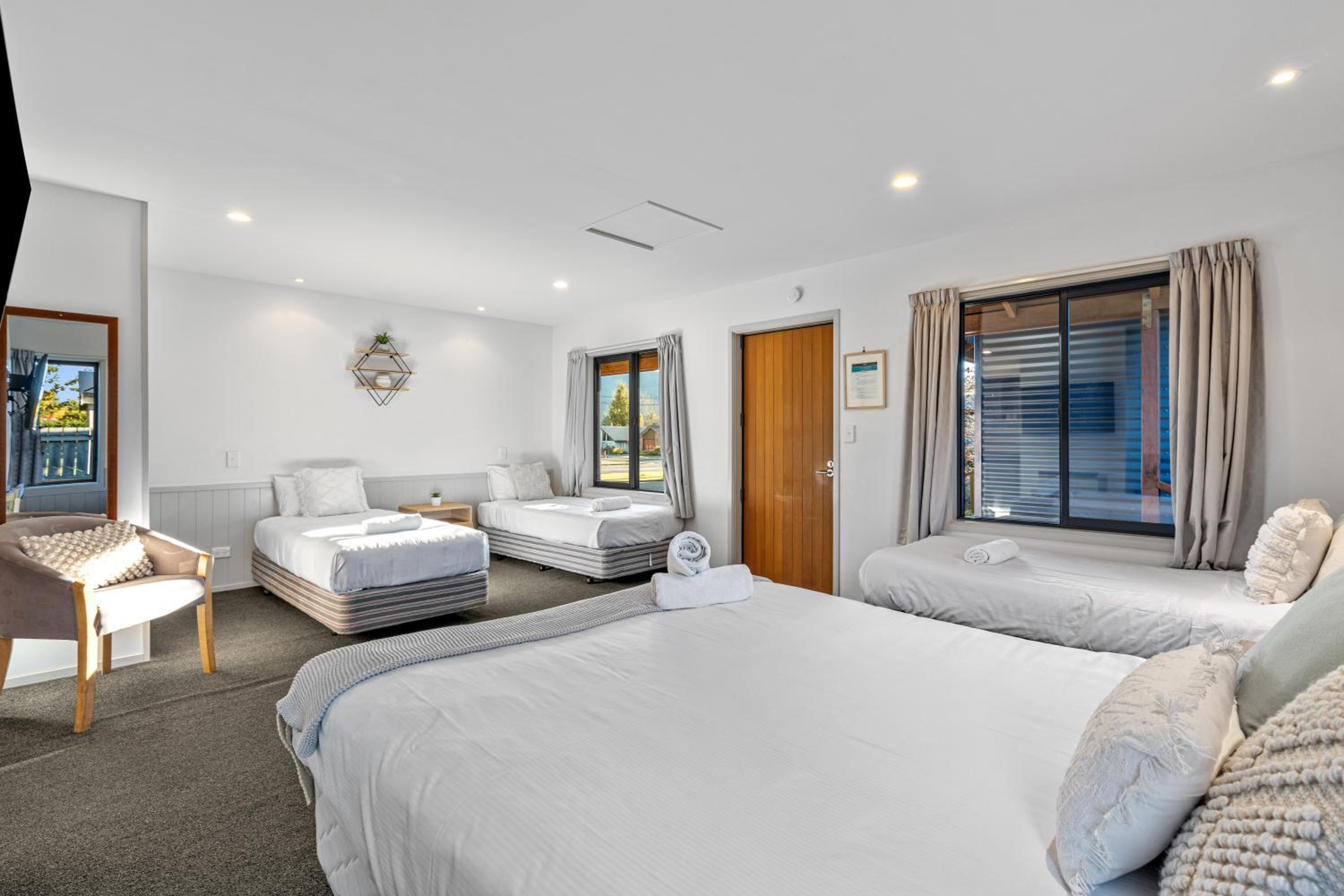 Twin Room with Private Bathroom - Photo 1
