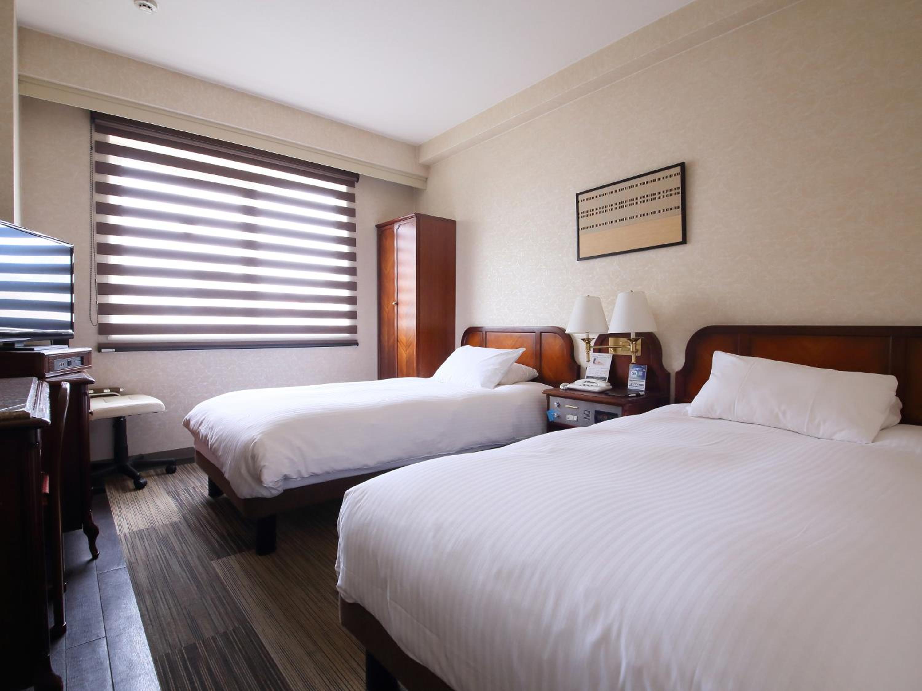 Twin Room - Non-Smoking