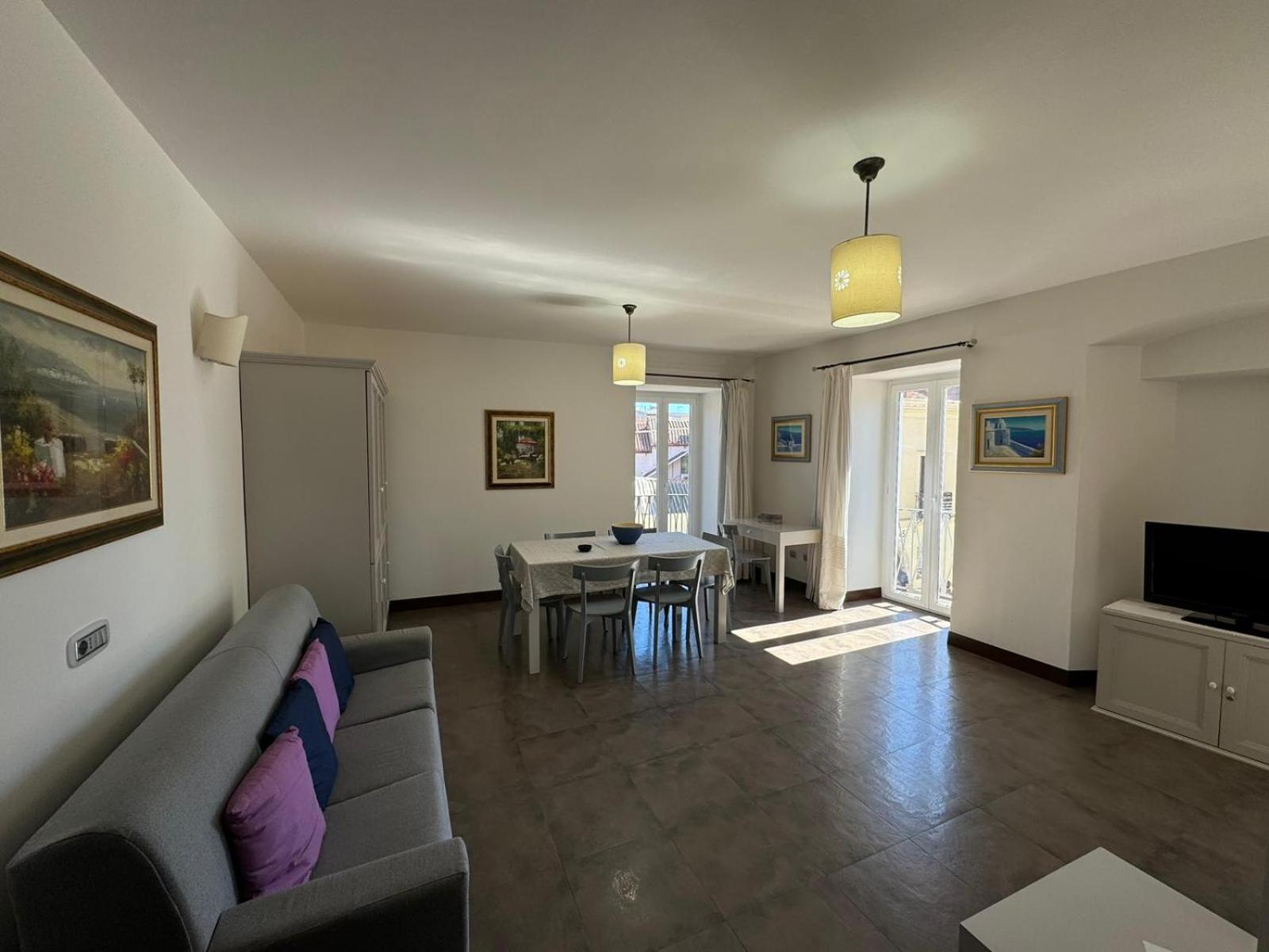 Two-Bedroom Suite - Split Level - Photo 5