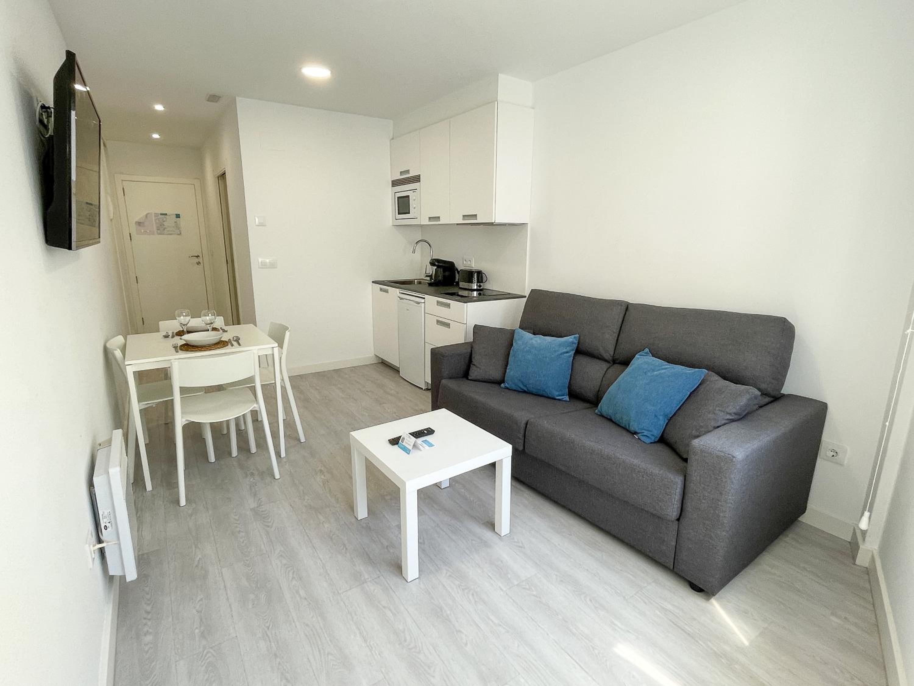 One-Bedroom Apartment - Photo 1