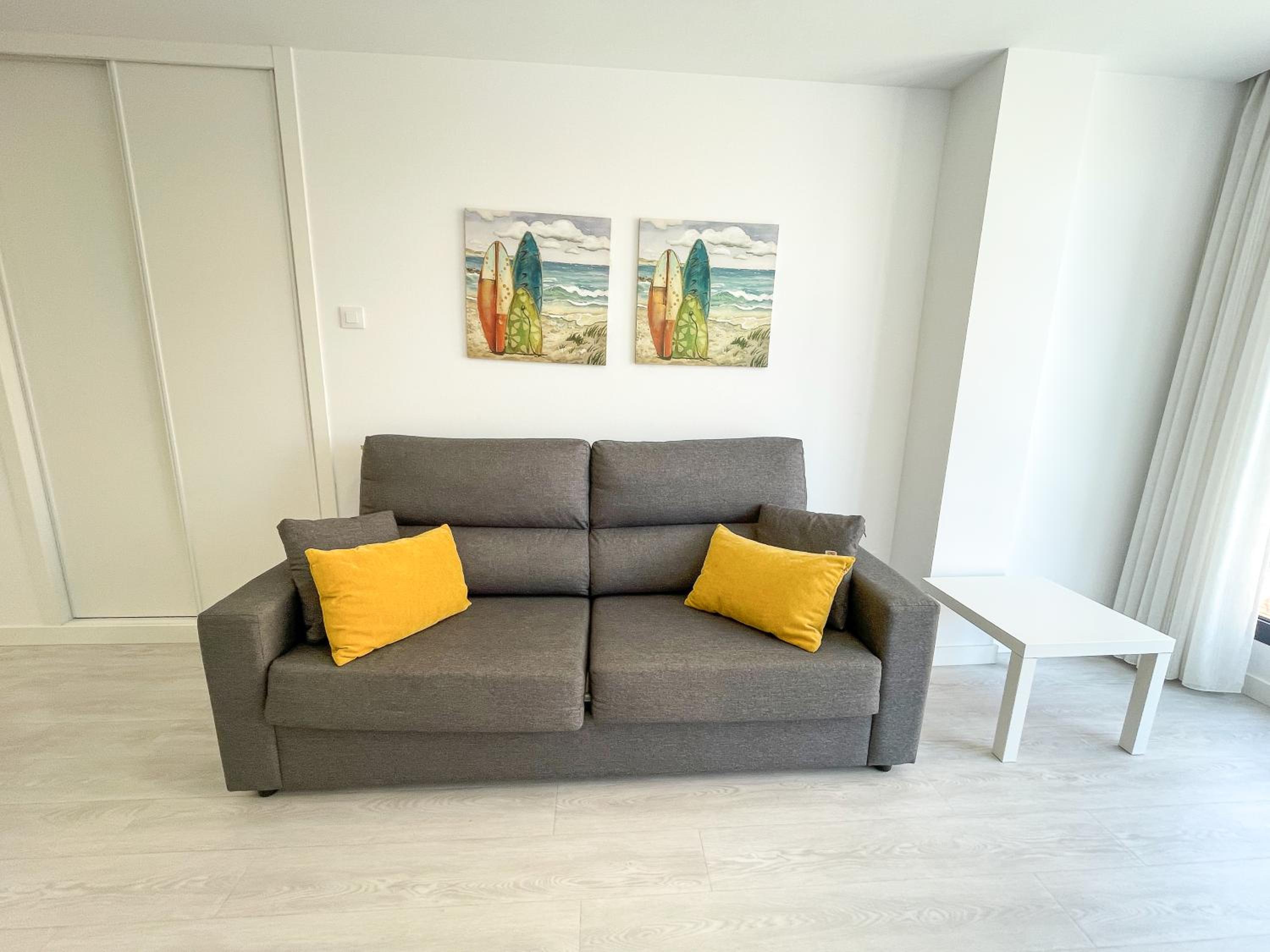 One-Bedroom Apartment - Photo 10