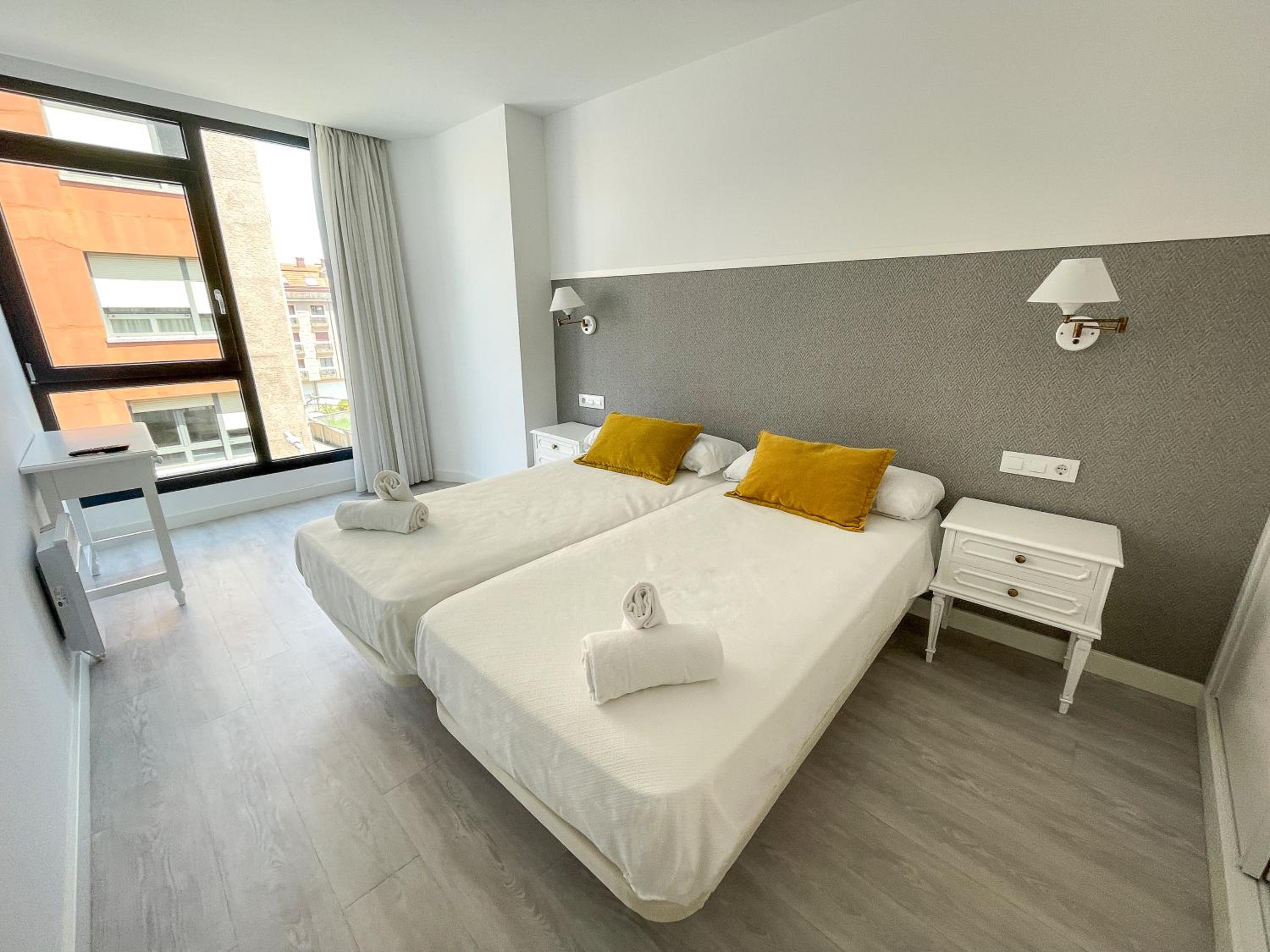 One-Bedroom Apartment - Photo 3