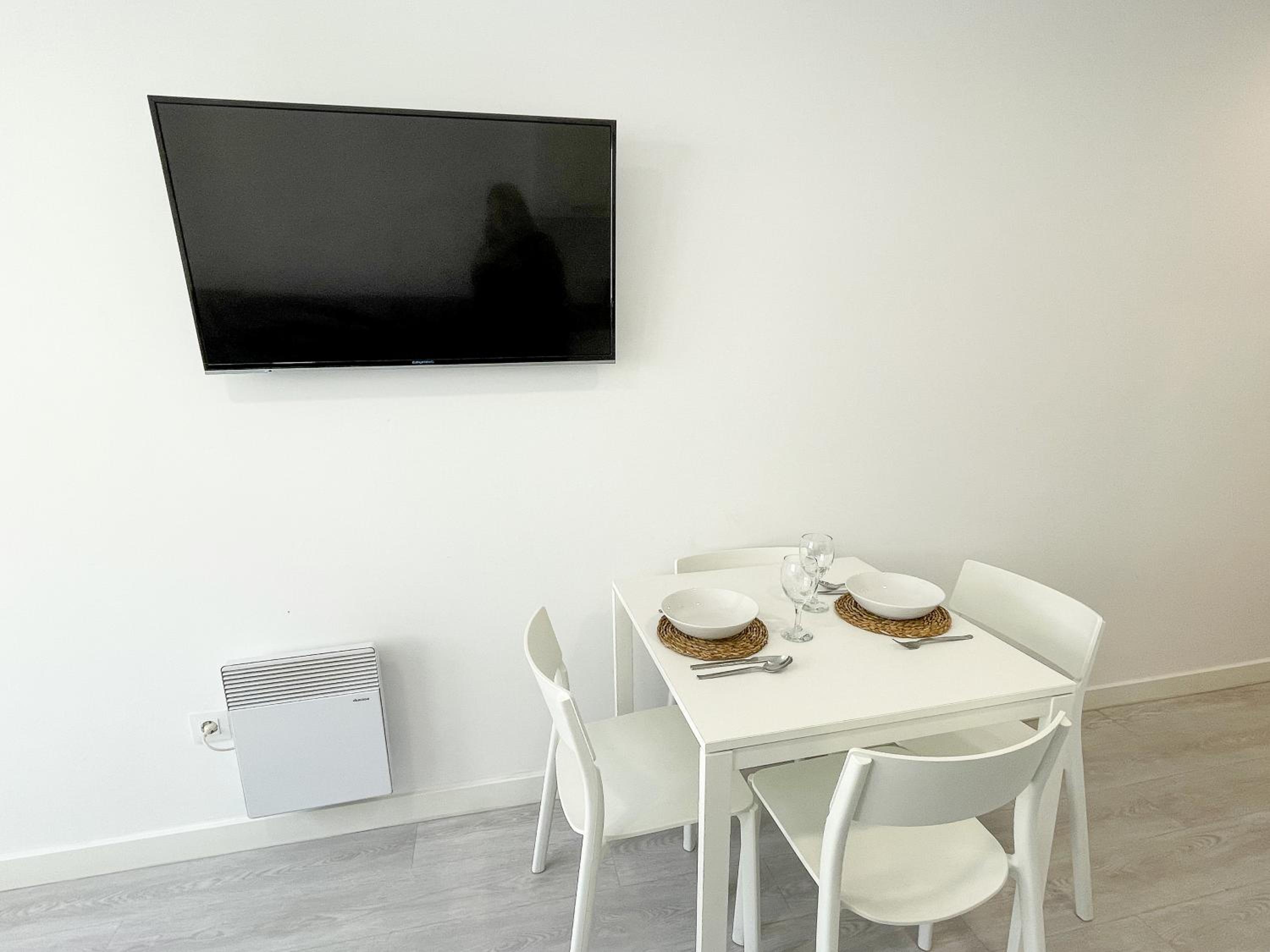 One-Bedroom Apartment - Photo 14